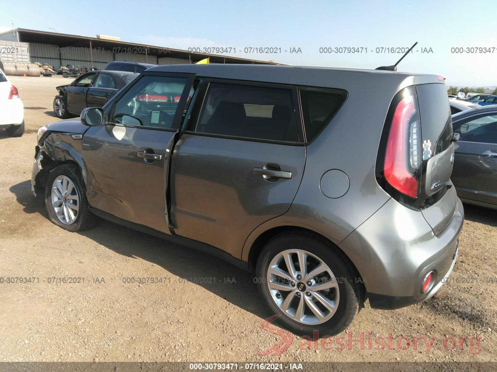 KNDJP3A55J7546717 2018 KIA SOUL