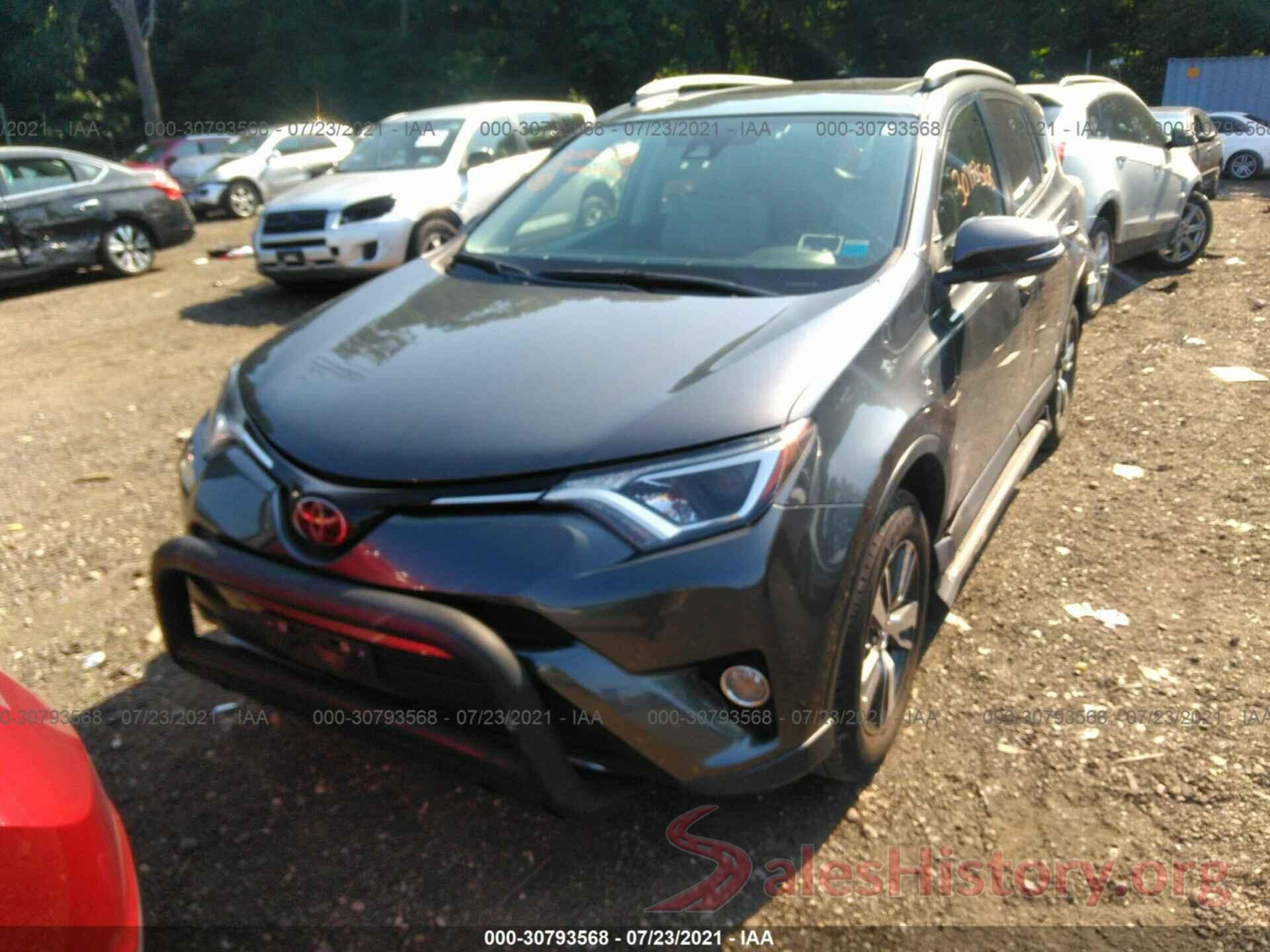 JTMRFREV1HD198655 2017 TOYOTA RAV4