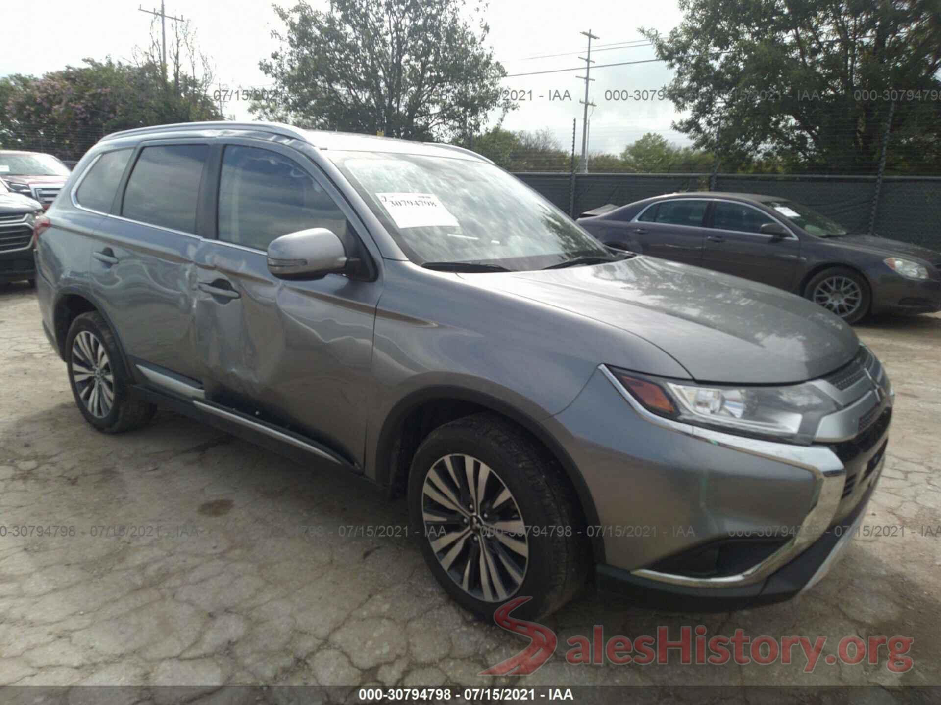 JA4AZ3A3XLZ038253 2020 MITSUBISHI OUTLANDER