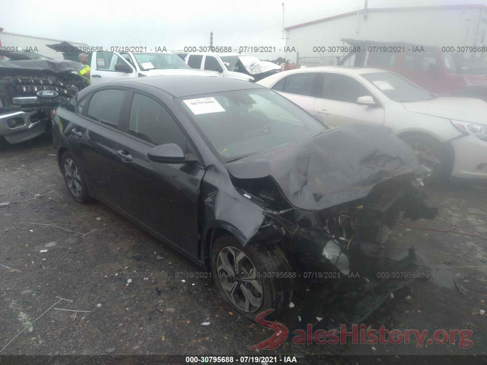 3KPF24AD8KE120412 2019 KIA FORTE