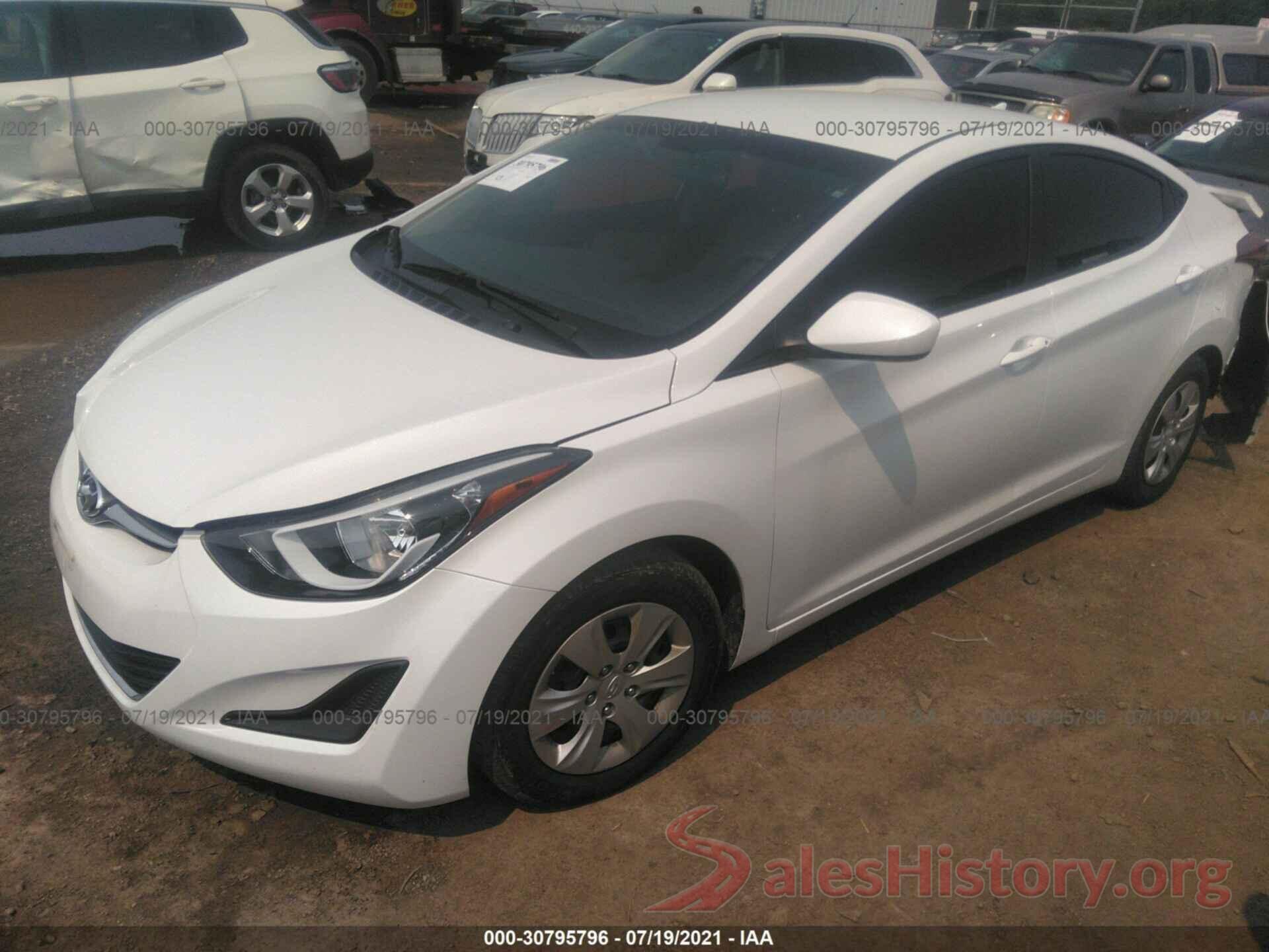 5NPDH4AE0GH775312 2016 HYUNDAI ELANTRA