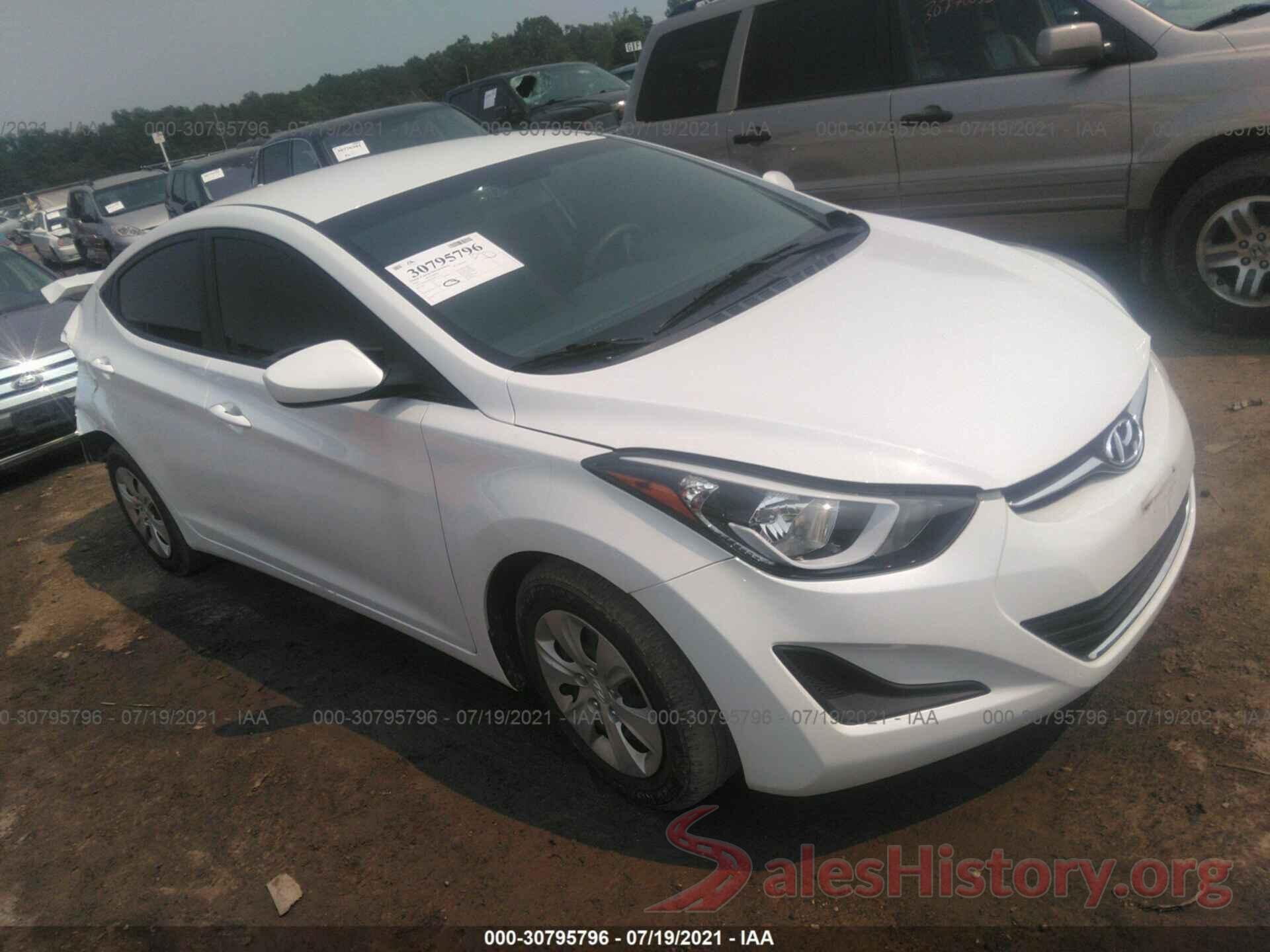 5NPDH4AE0GH775312 2016 HYUNDAI ELANTRA