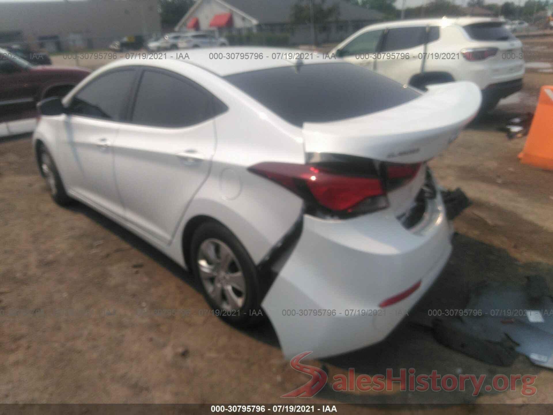 5NPDH4AE0GH775312 2016 HYUNDAI ELANTRA