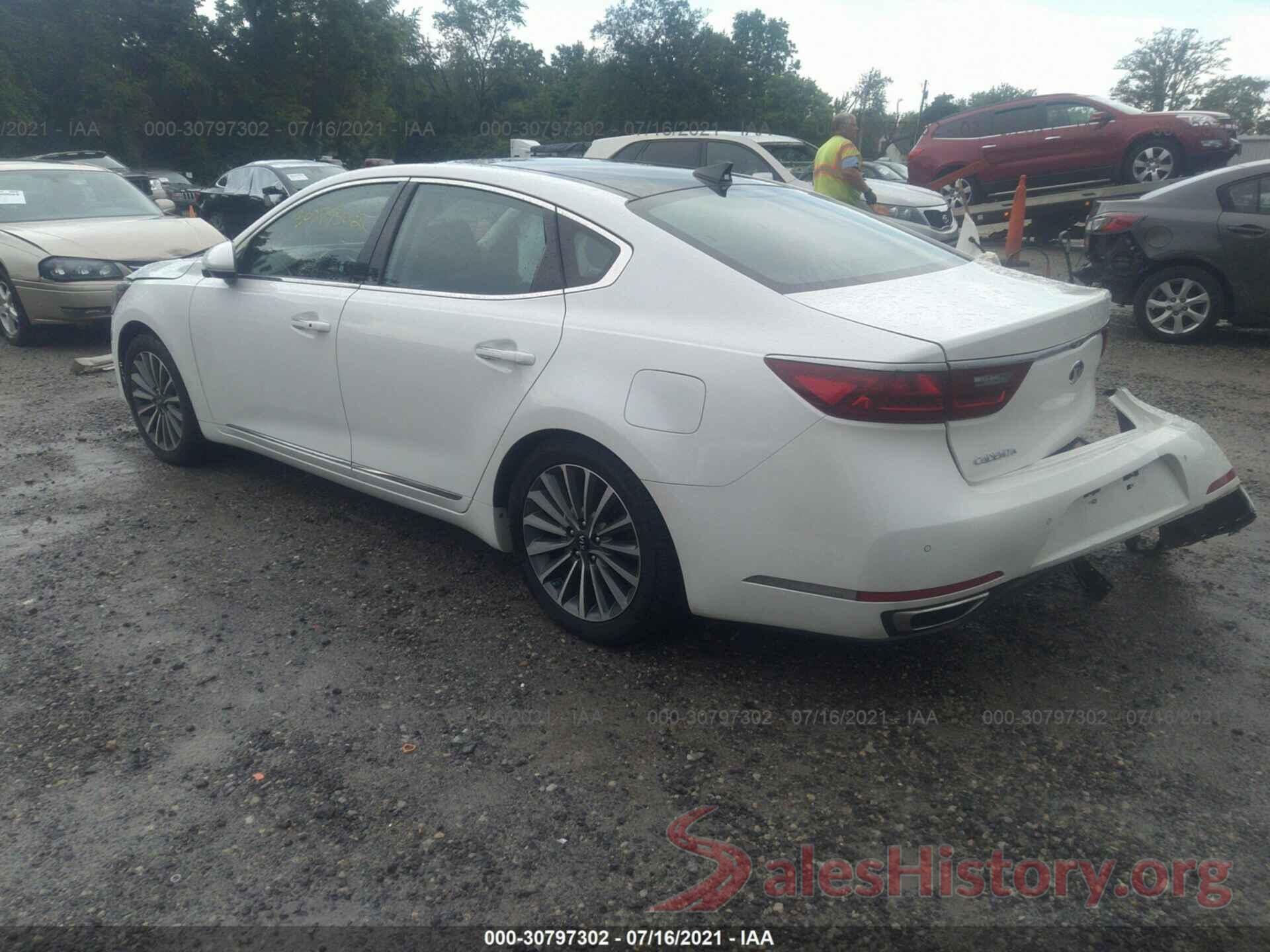 KNALC4J17H5049758 2017 KIA CADENZA