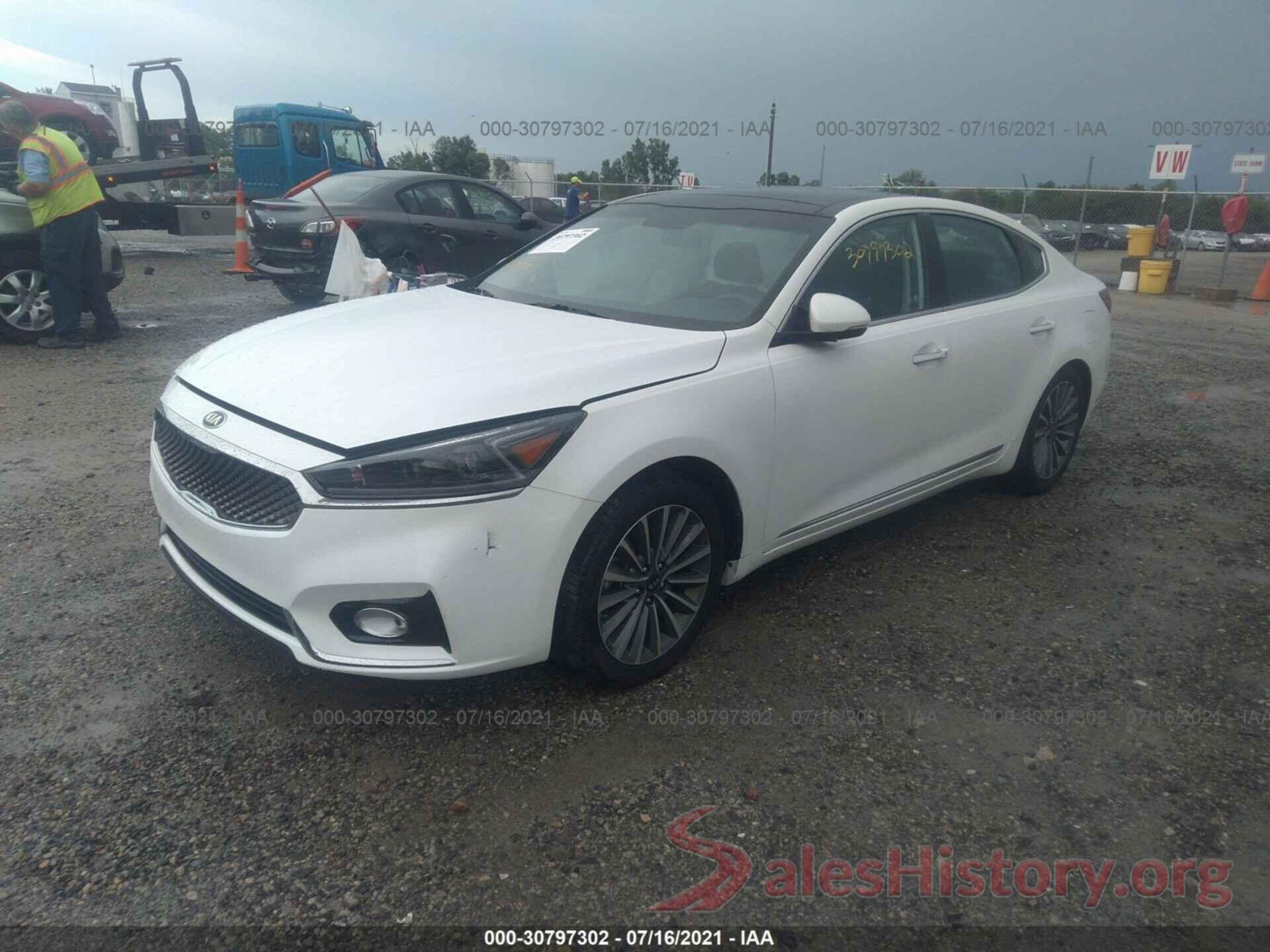 KNALC4J17H5049758 2017 KIA CADENZA