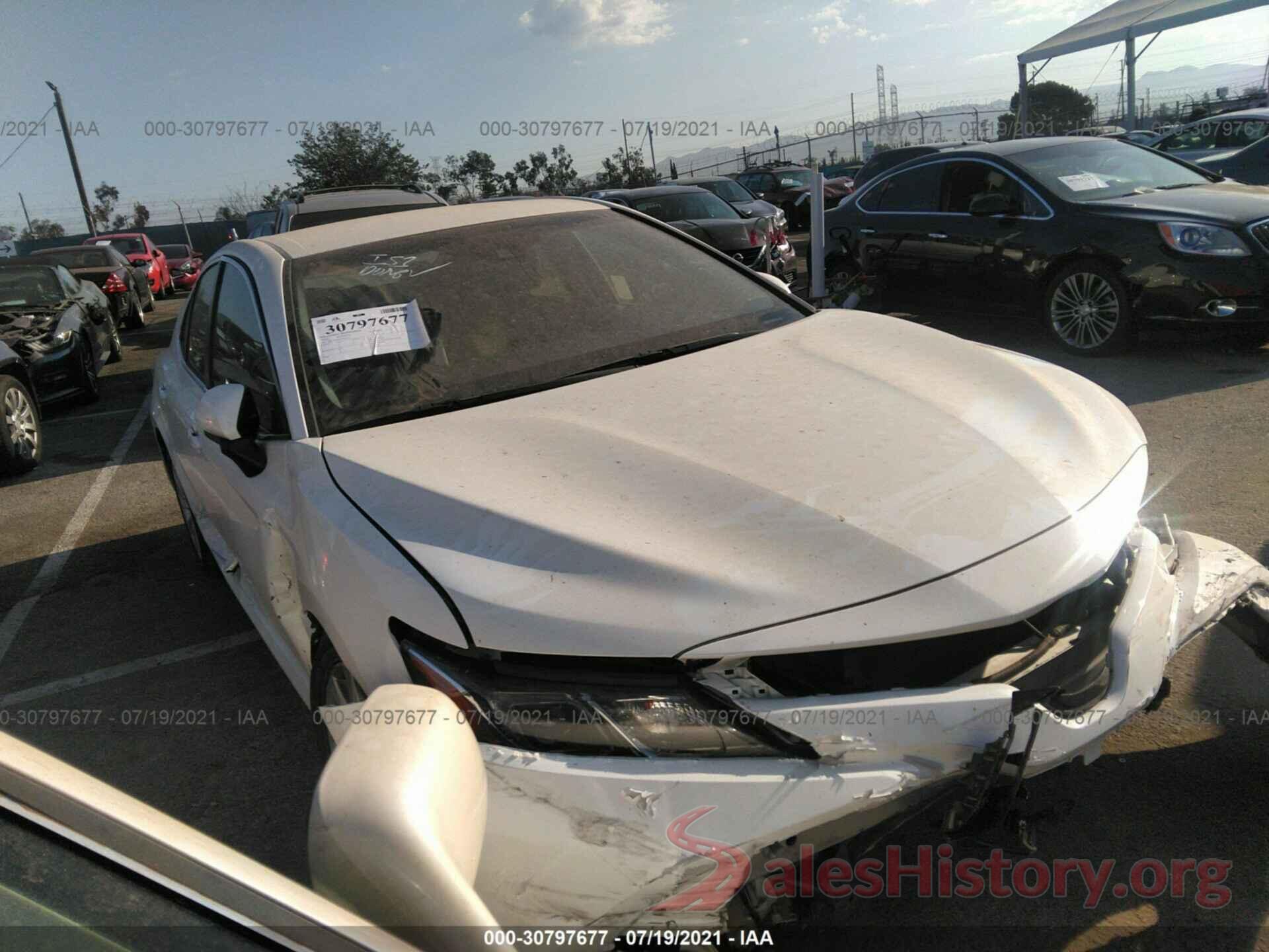 JTNB11HK9J3042132 2018 TOYOTA CAMRY