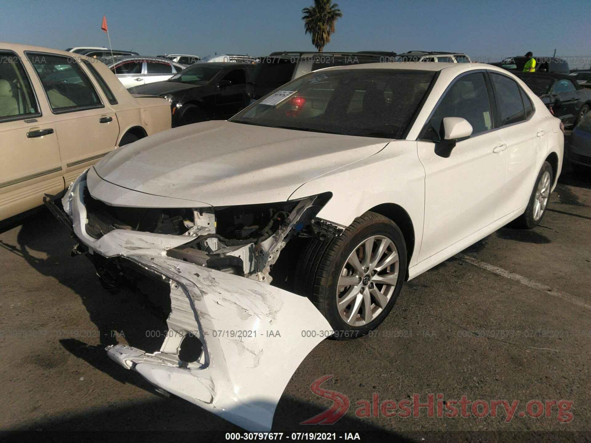 JTNB11HK9J3042132 2018 TOYOTA CAMRY