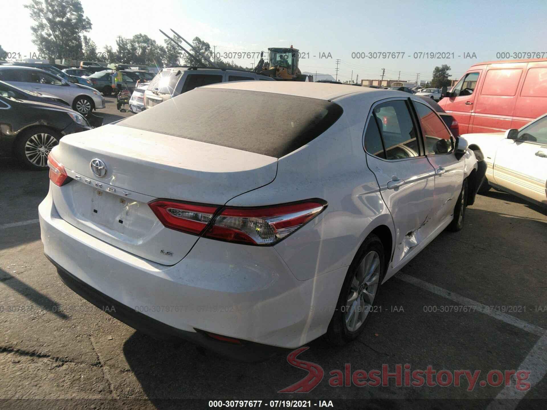 JTNB11HK9J3042132 2018 TOYOTA CAMRY