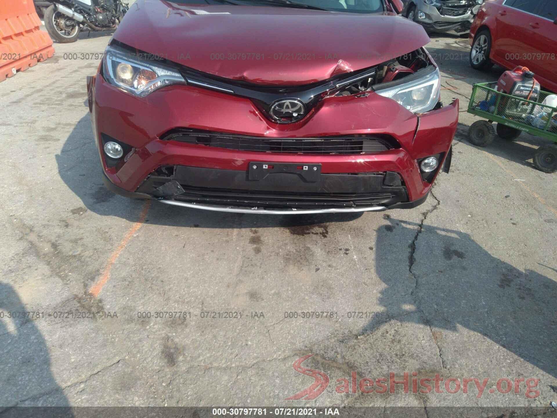 2T3RFREV3JW833870 2018 TOYOTA RAV4