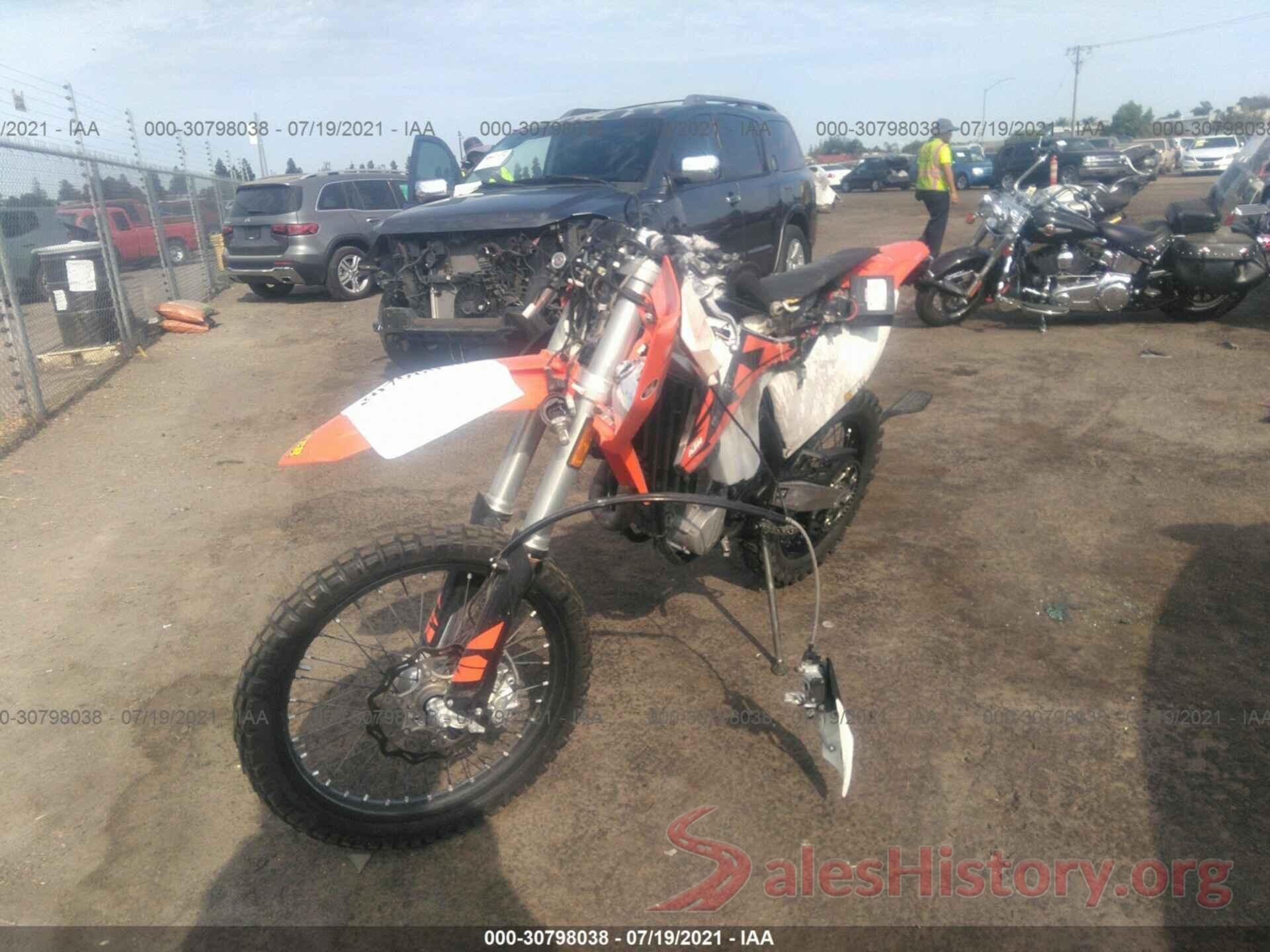 VBKEXL408JM417128 2018 KTM 500