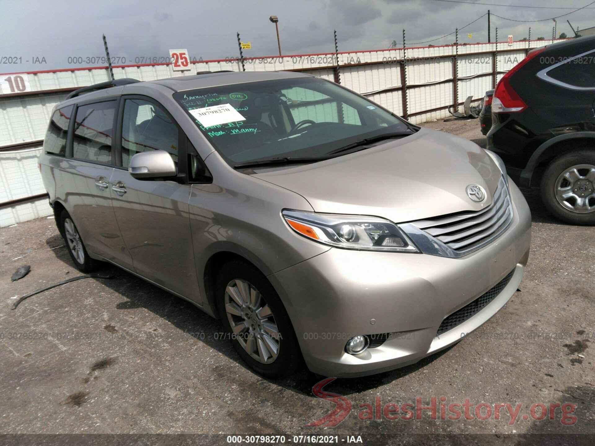 5TDYZ3DC3HS858912 2017 TOYOTA SIENNA