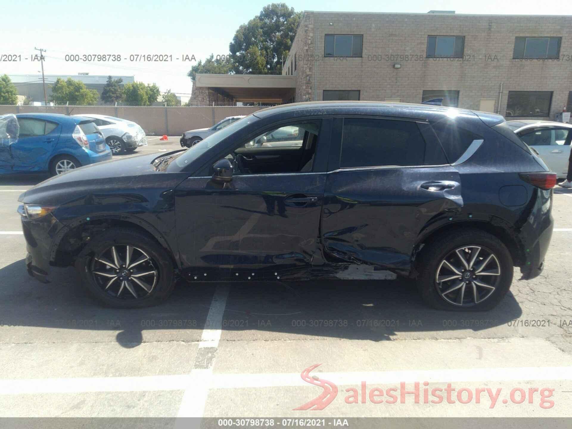 JM3KFBCM4J0470011 2018 MAZDA CX-5