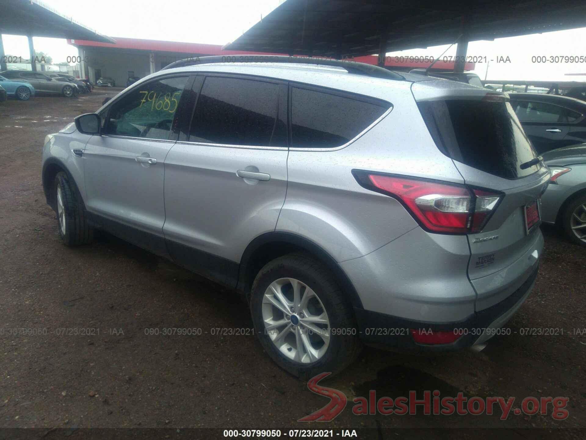 1FMCU9G9XHUF08809 2017 FORD ESCAPE