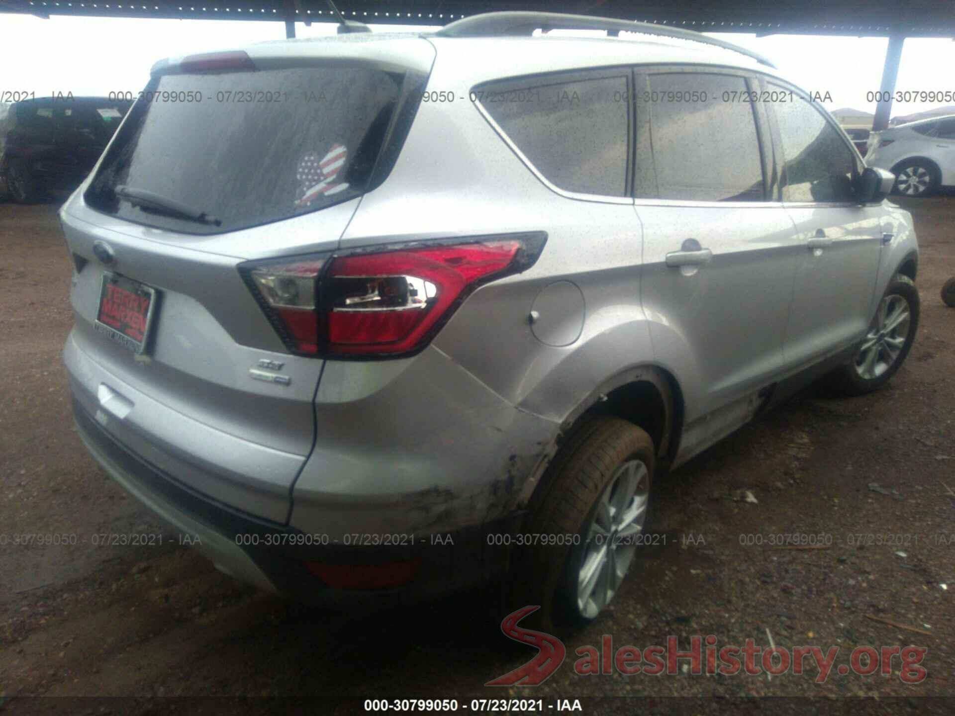 1FMCU9G9XHUF08809 2017 FORD ESCAPE