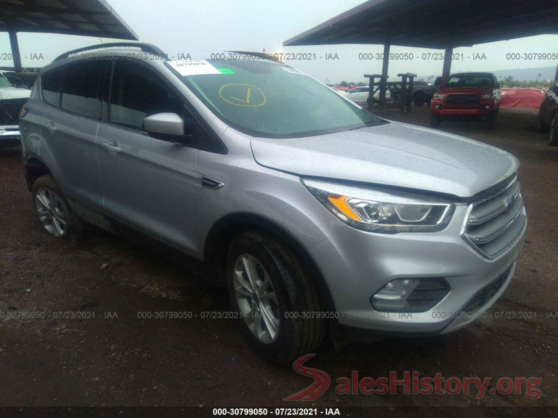 1FMCU9G9XHUF08809 2017 FORD ESCAPE