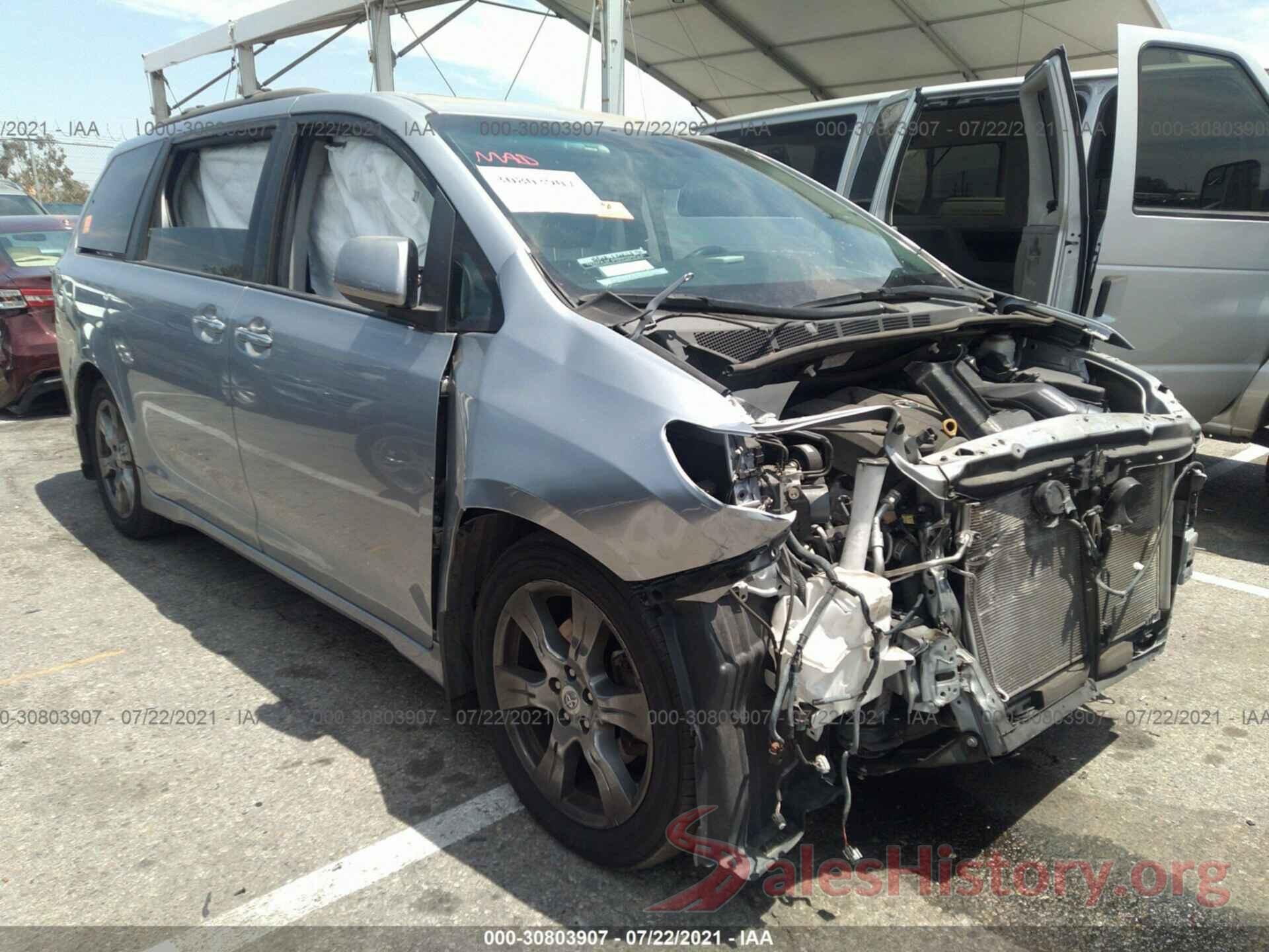 5TDXZ3DCXHS775201 2017 TOYOTA SIENNA