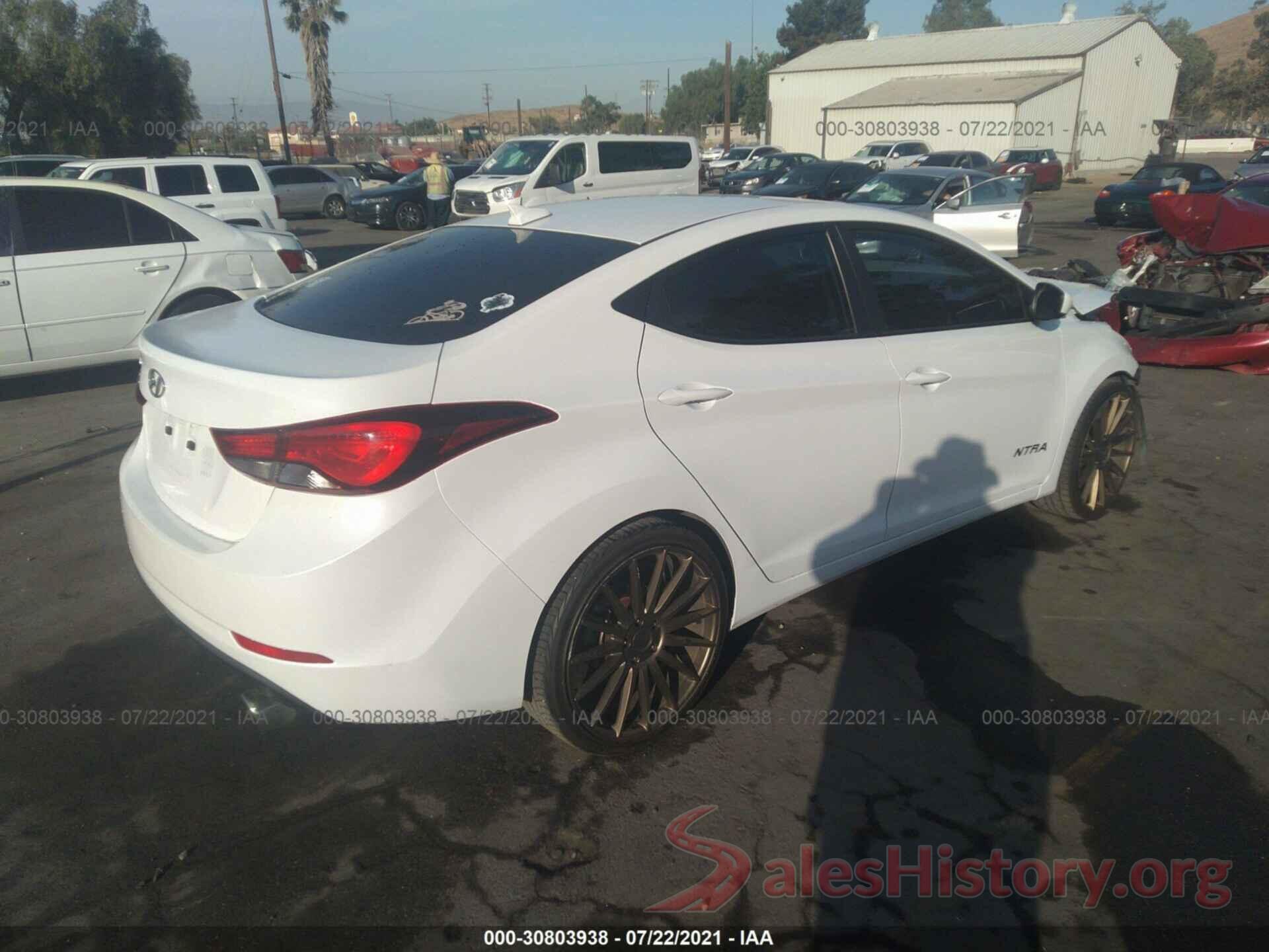 5NPDH4AE1GH751570 2016 HYUNDAI ELANTRA