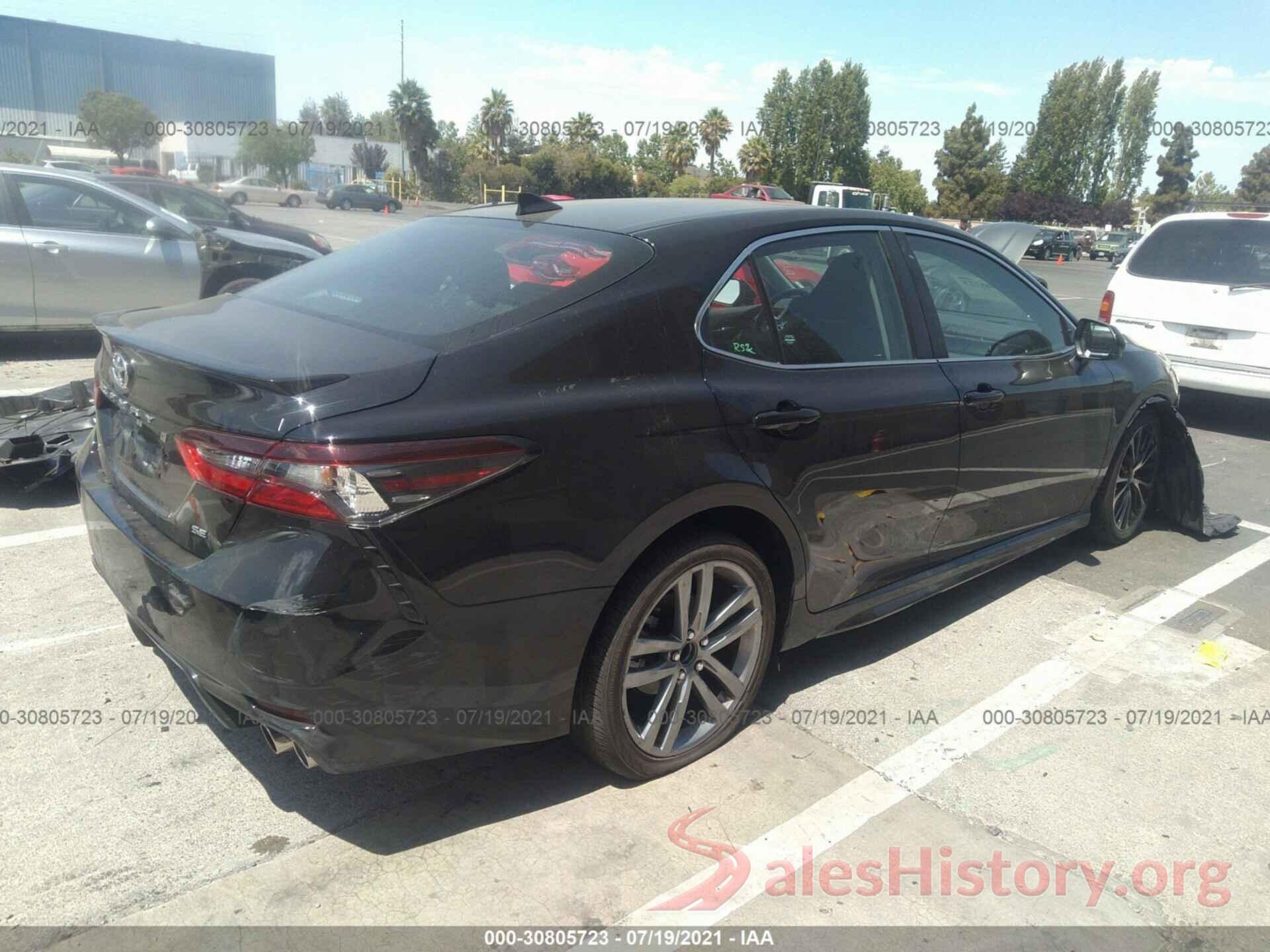 4T1G11AK2MU472065 2021 TOYOTA CAMRY