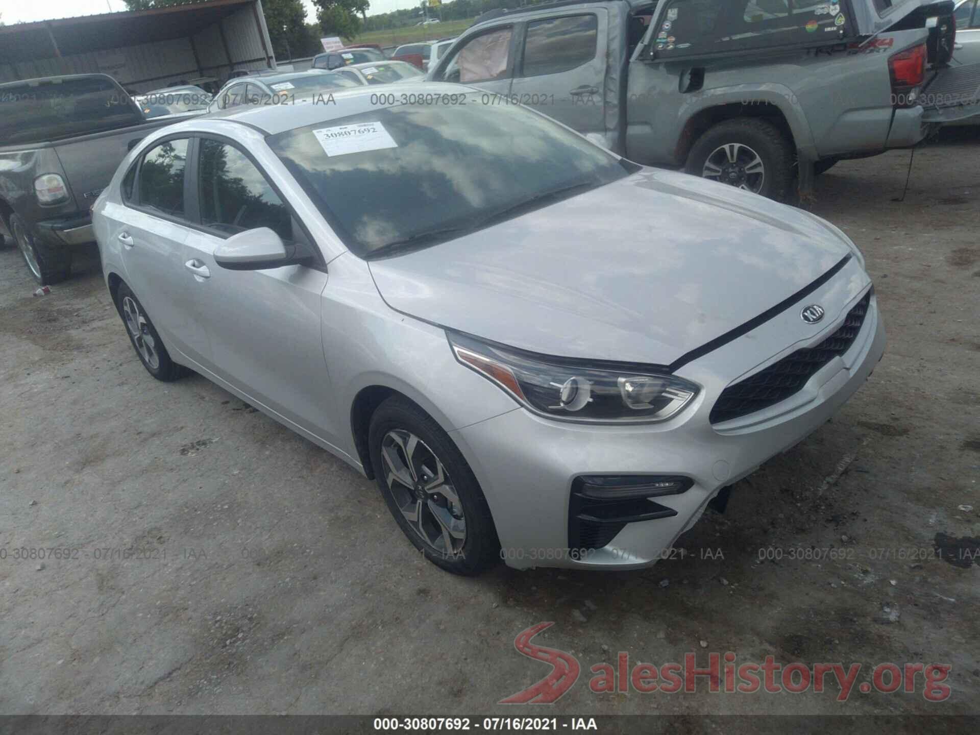 3KPF24AD8ME371207 2021 KIA FORTE