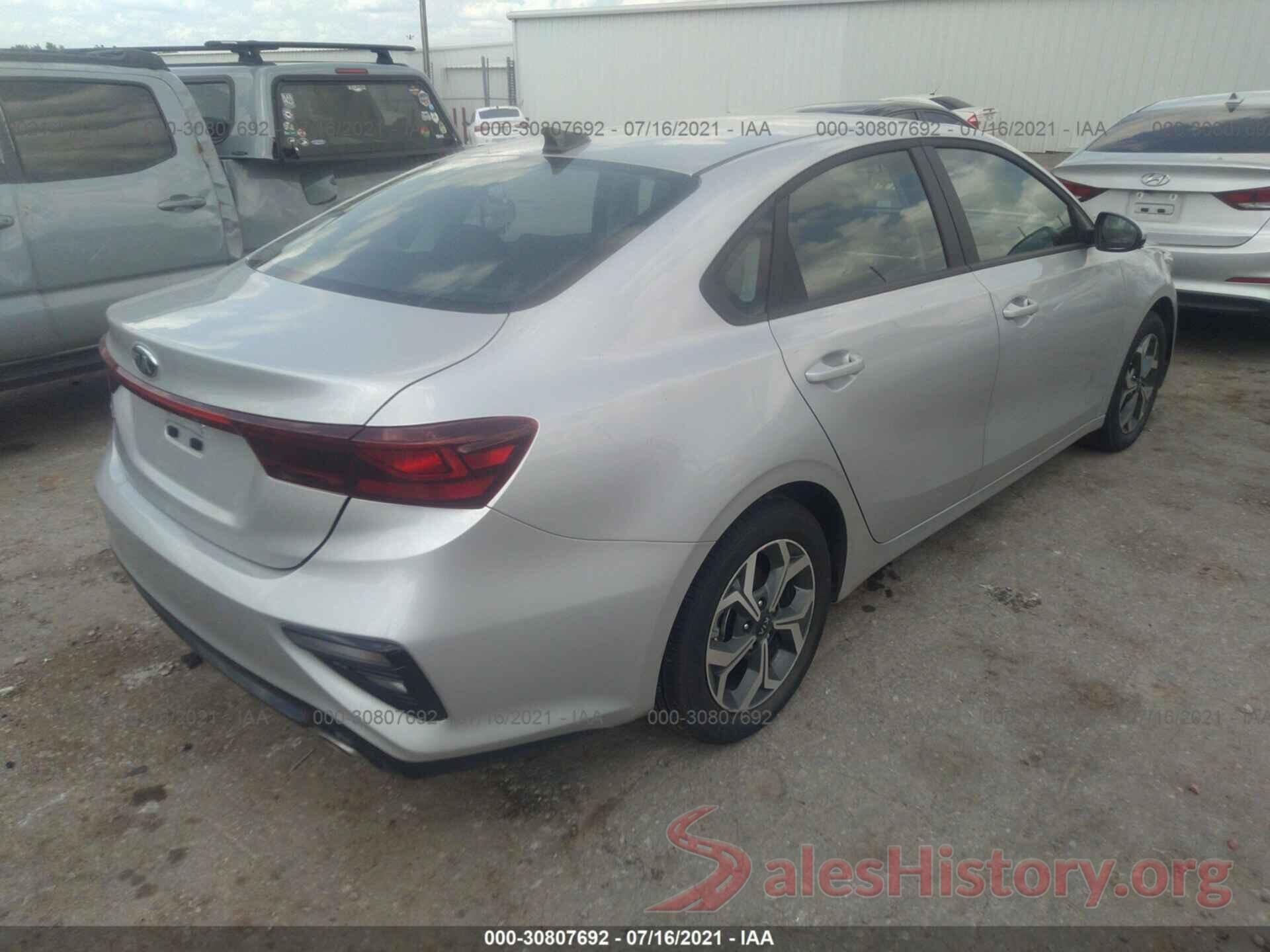 3KPF24AD8ME371207 2021 KIA FORTE