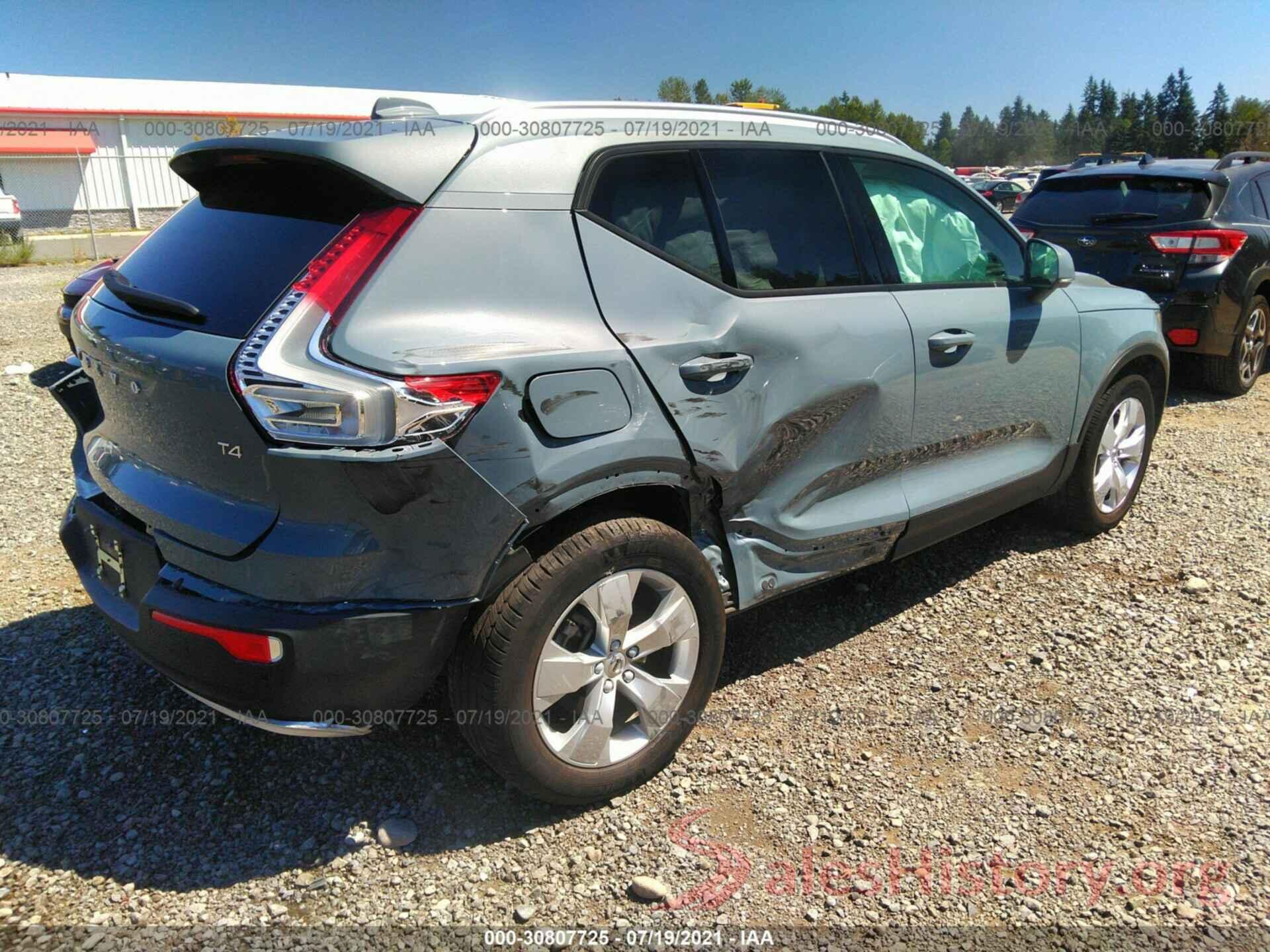 YV4AC2HK3L2228996 2020 VOLVO XC40