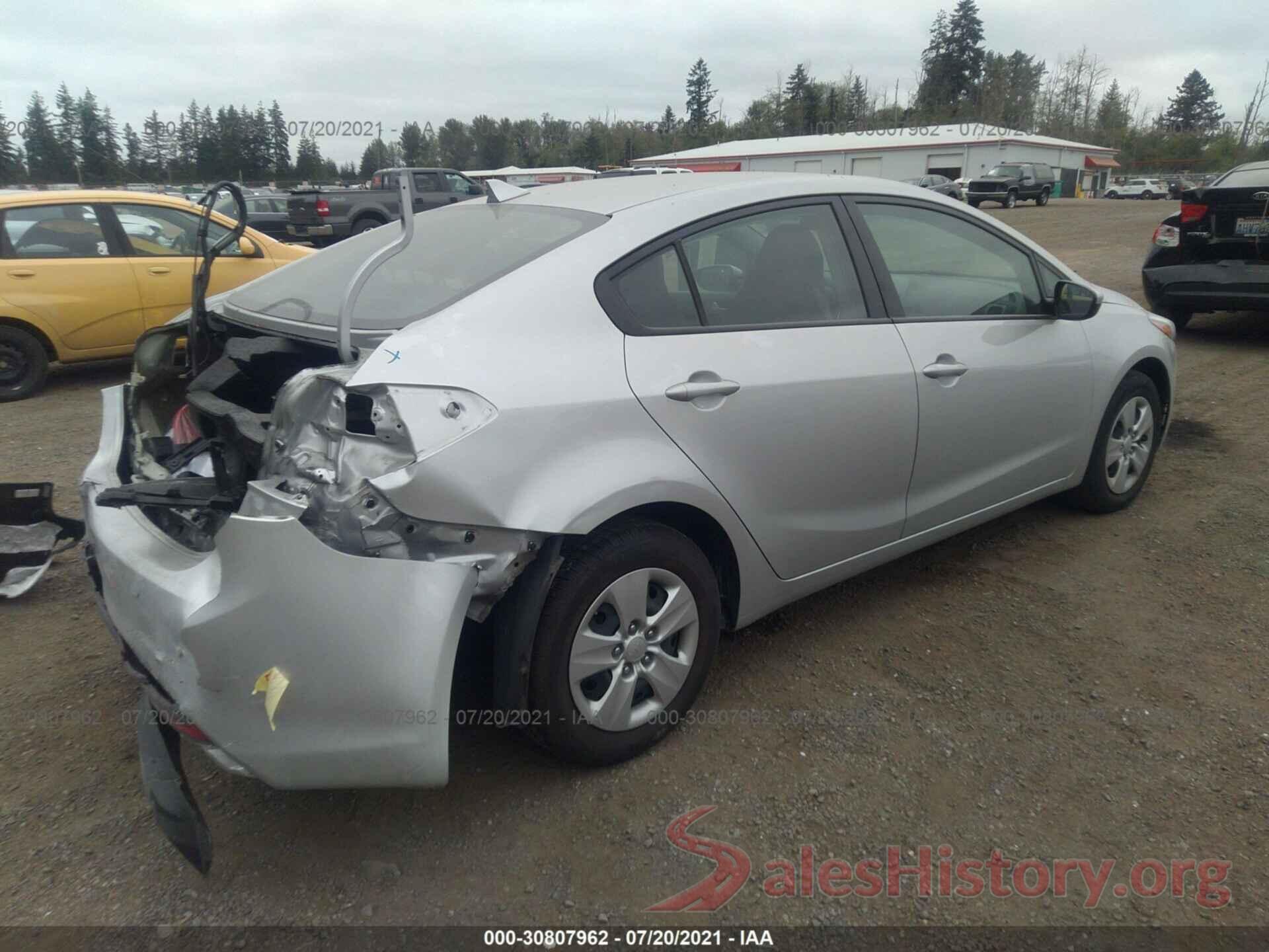 3KPFK4A77JE257429 2018 KIA FORTE