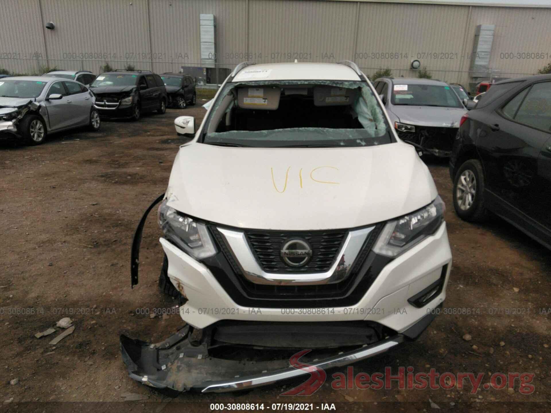 KNMAT2MV7JP553976 2018 NISSAN ROGUE