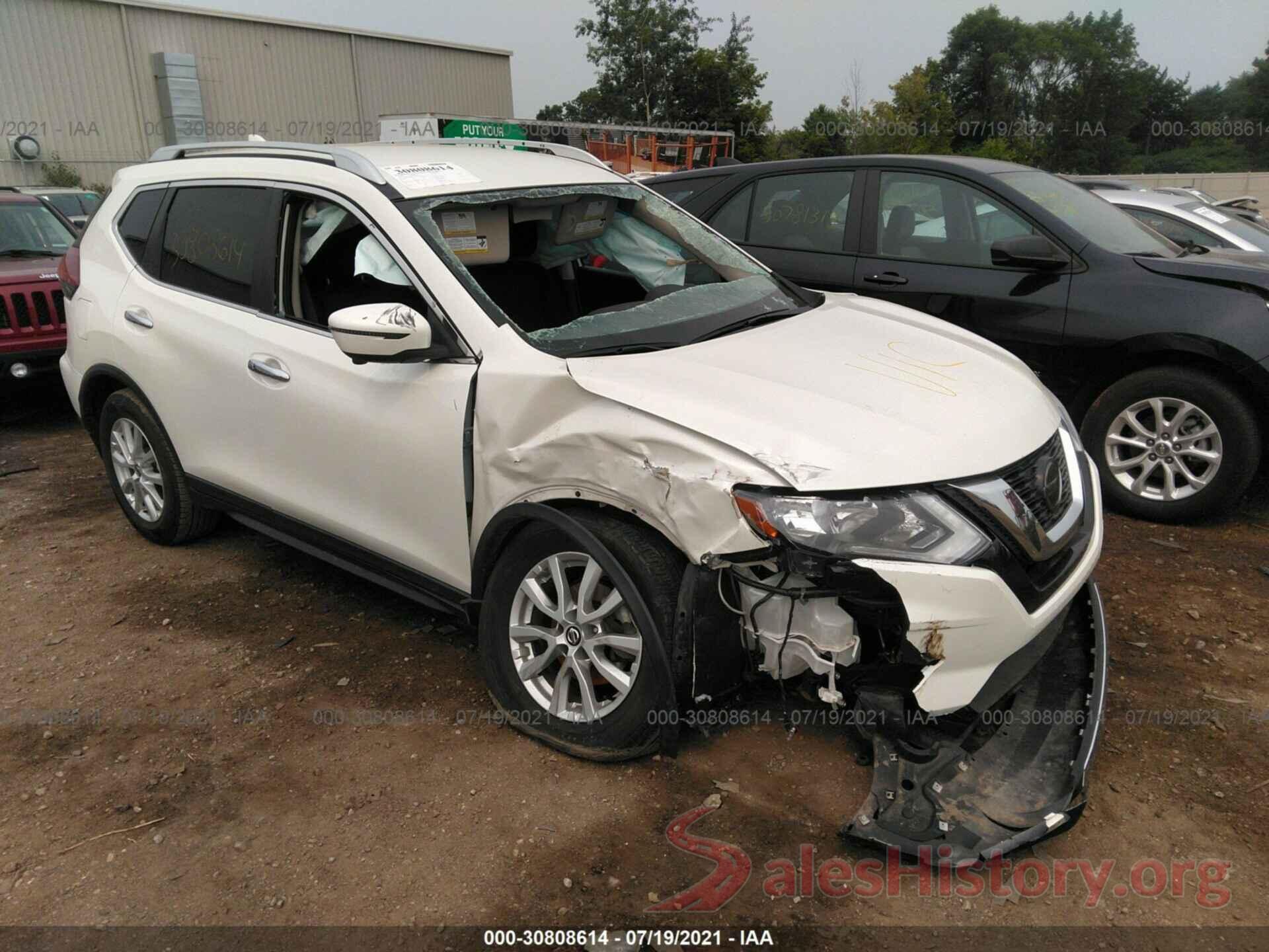 KNMAT2MV7JP553976 2018 NISSAN ROGUE