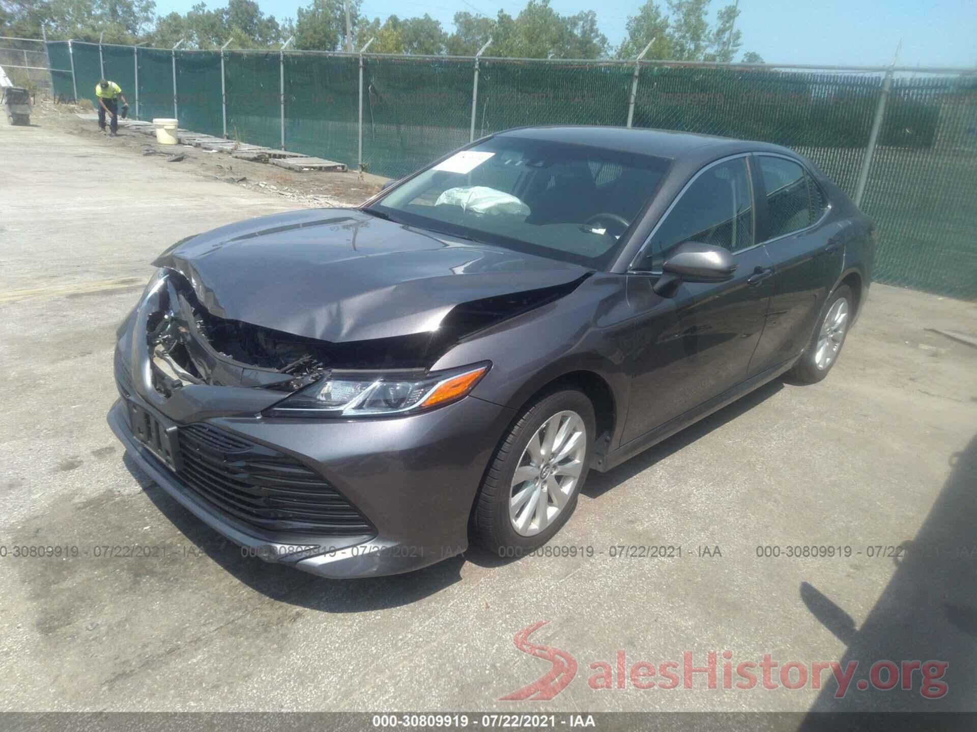 4T1B11HK6JU520243 2018 TOYOTA CAMRY