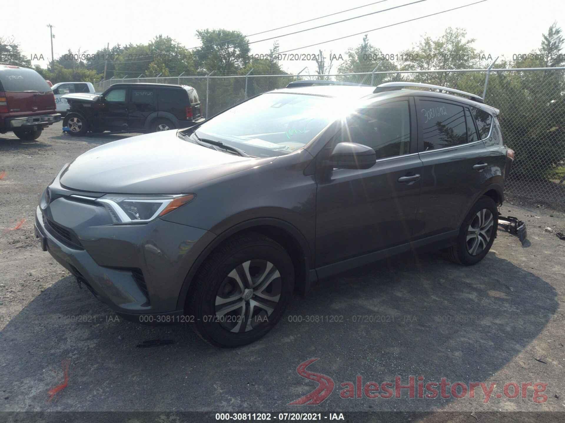 JTMBFREV9JJ728752 2018 TOYOTA RAV4