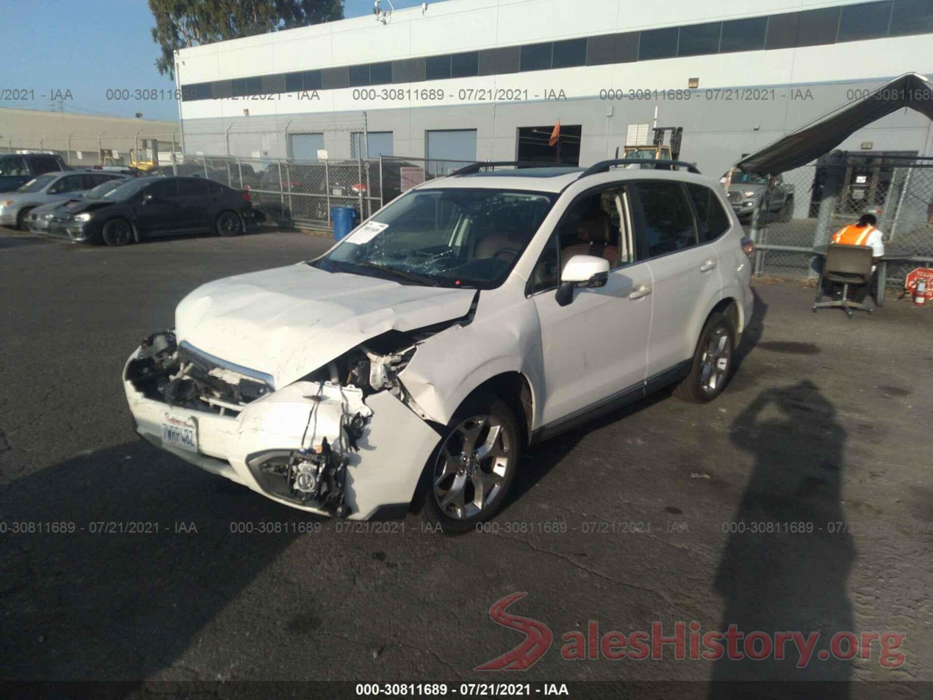 JF2SJATC6HH537858 2017 SUBARU FORESTER