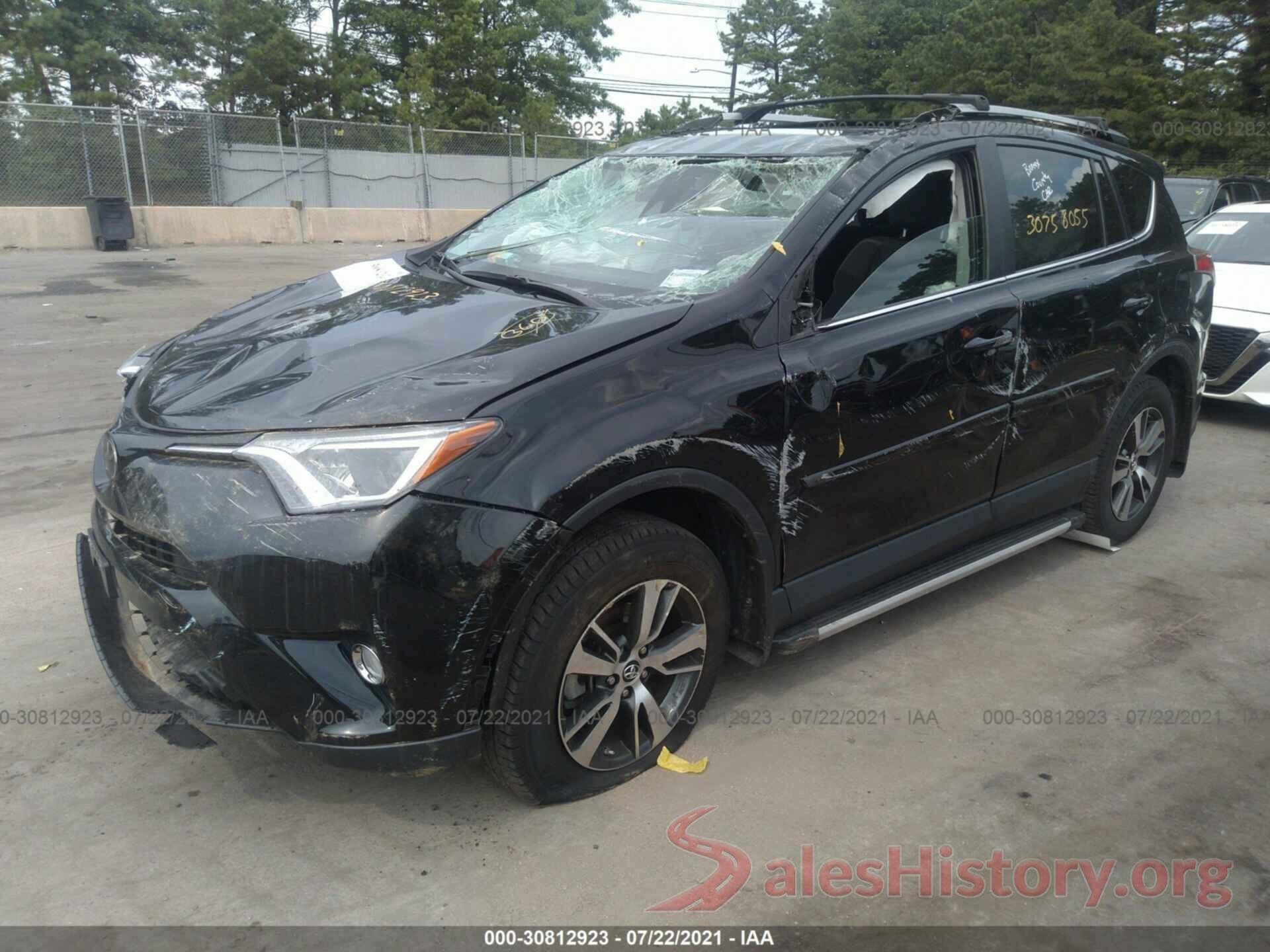 2T3RFREV4JW772903 2018 TOYOTA RAV4