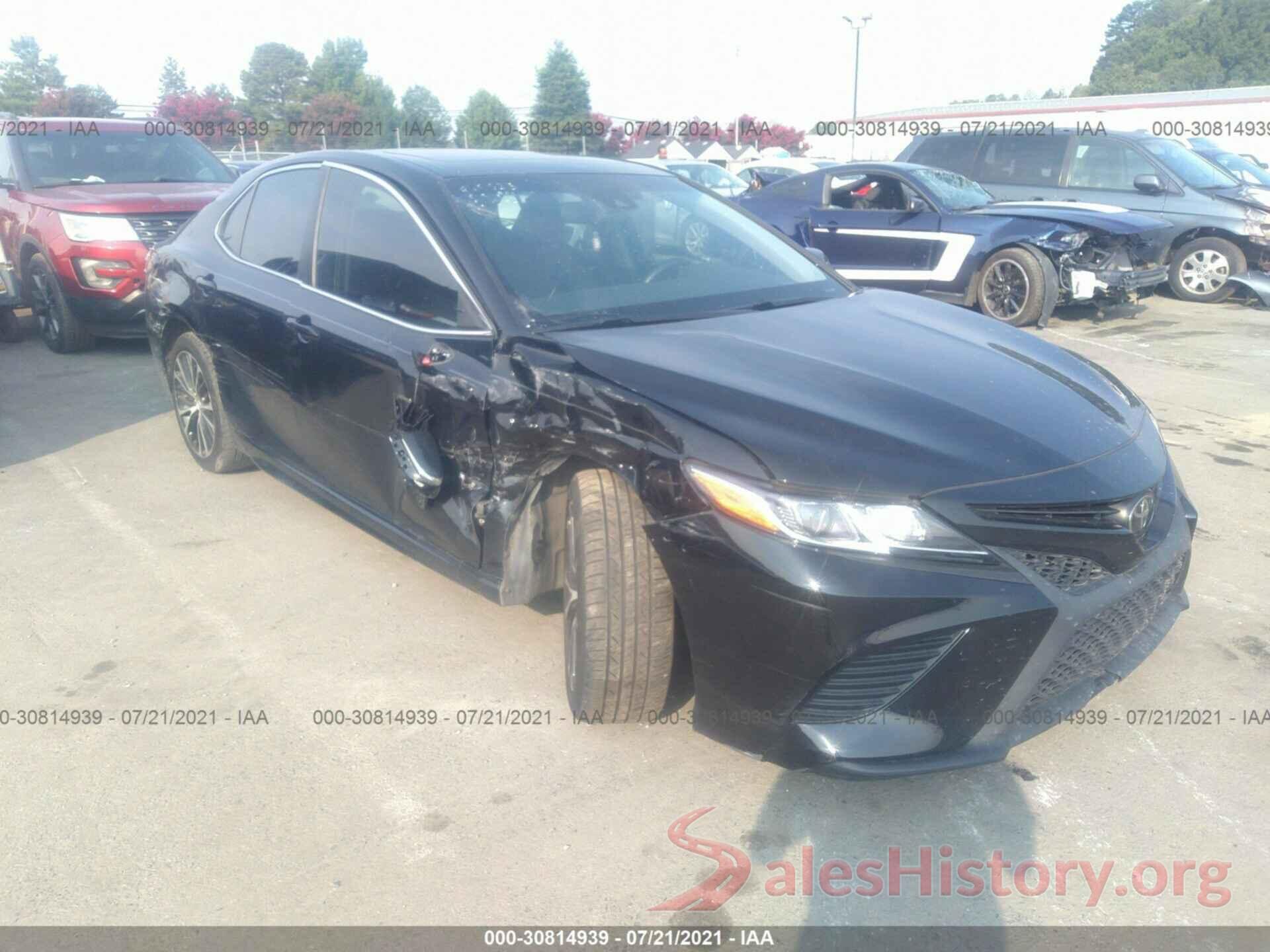 4T1B11HK0JU018733 2018 TOYOTA CAMRY