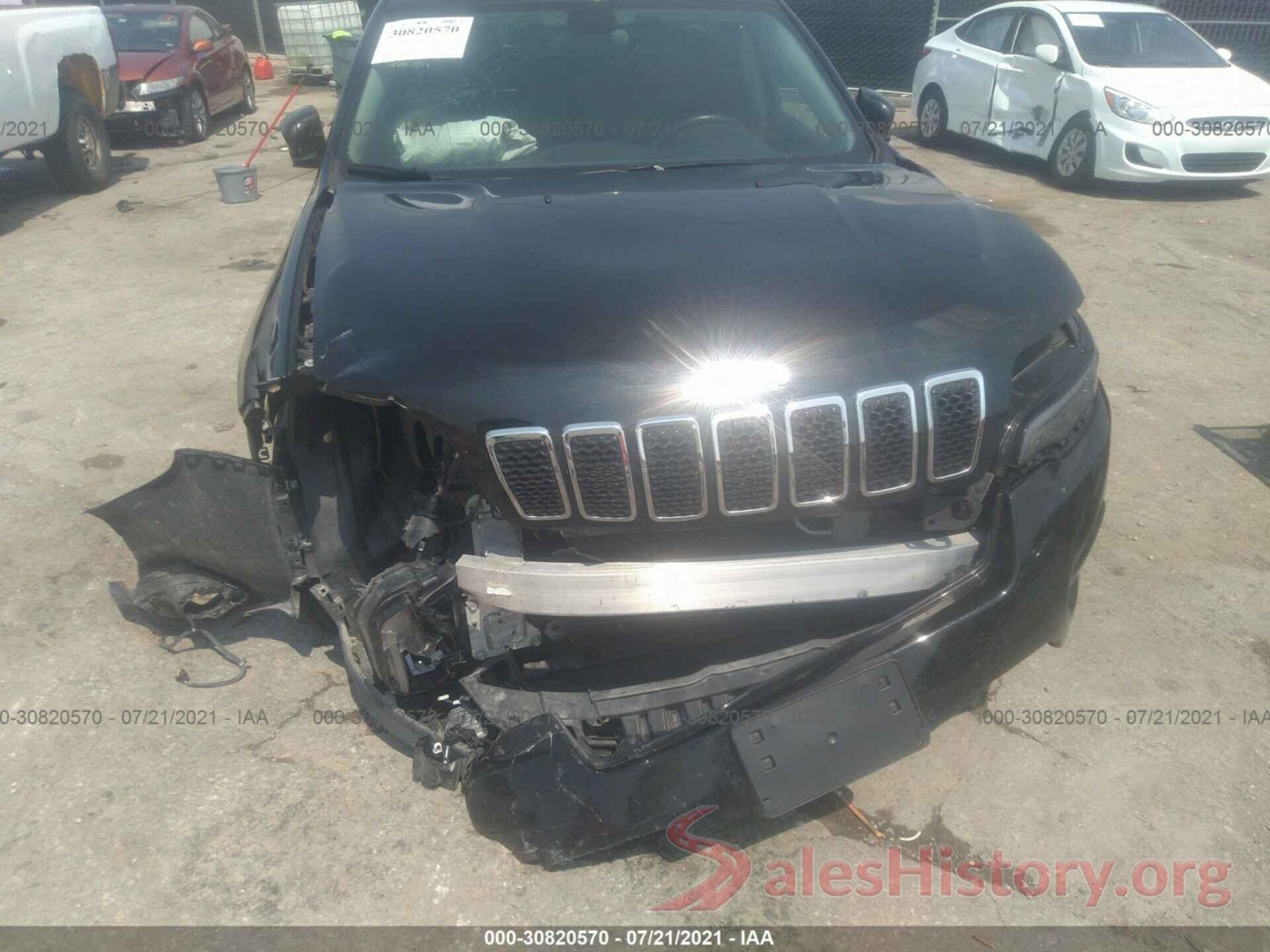 1C4PJLCB0KD172082 2019 JEEP CHEROKEE