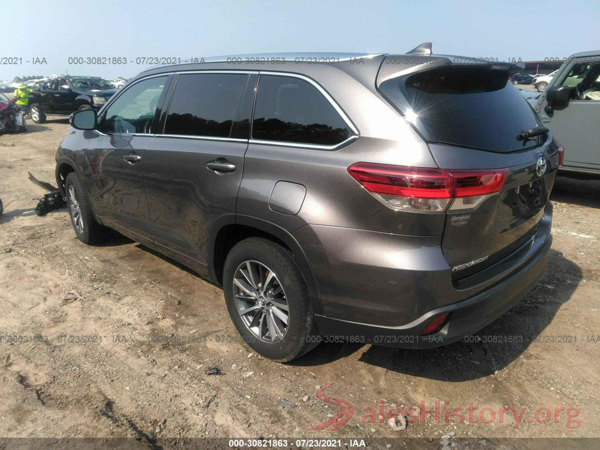 5TDKZRFH8JS548875 2018 TOYOTA HIGHLANDER