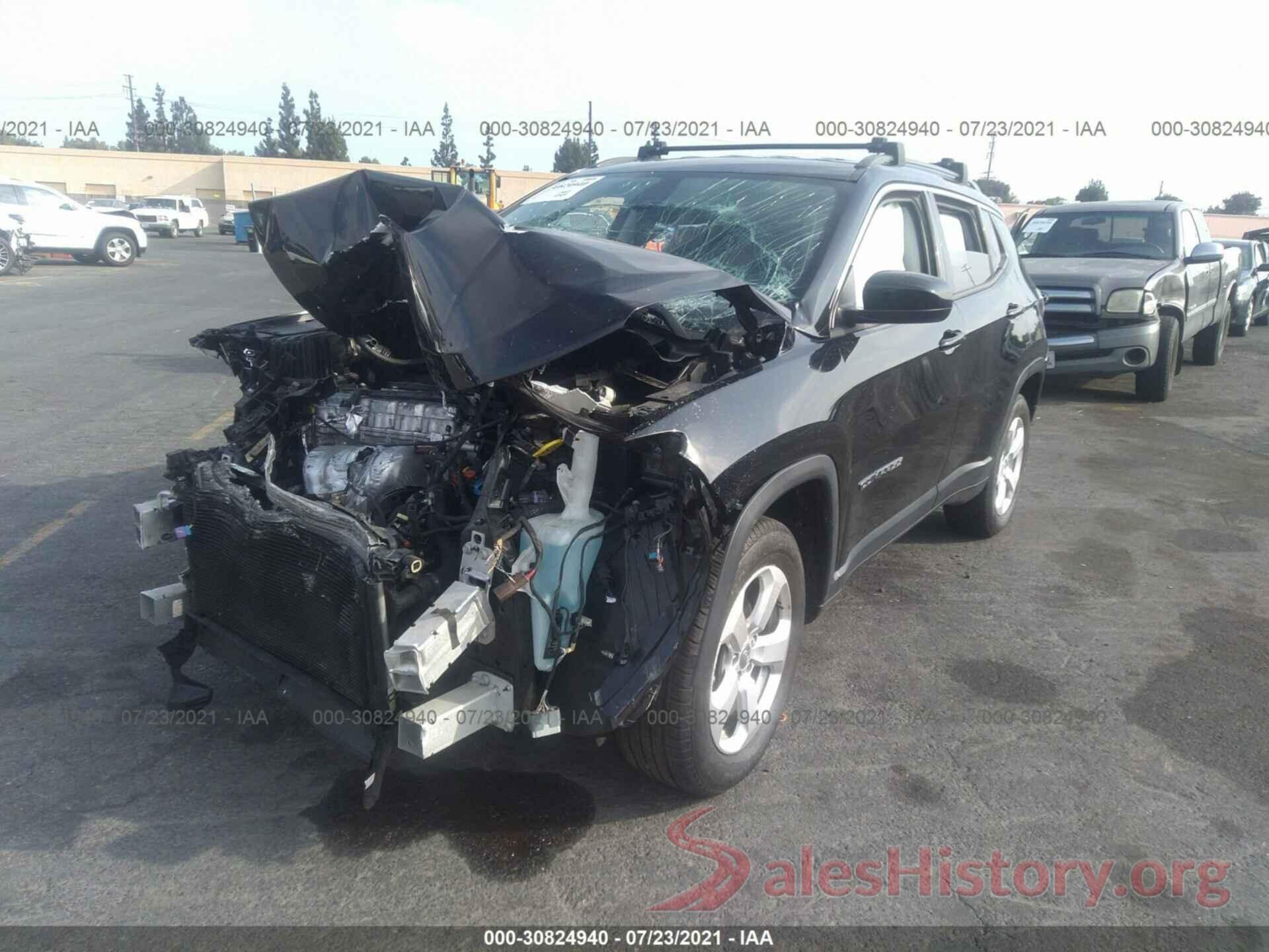 3C4NJCBB3JT233619 2018 JEEP COMPASS