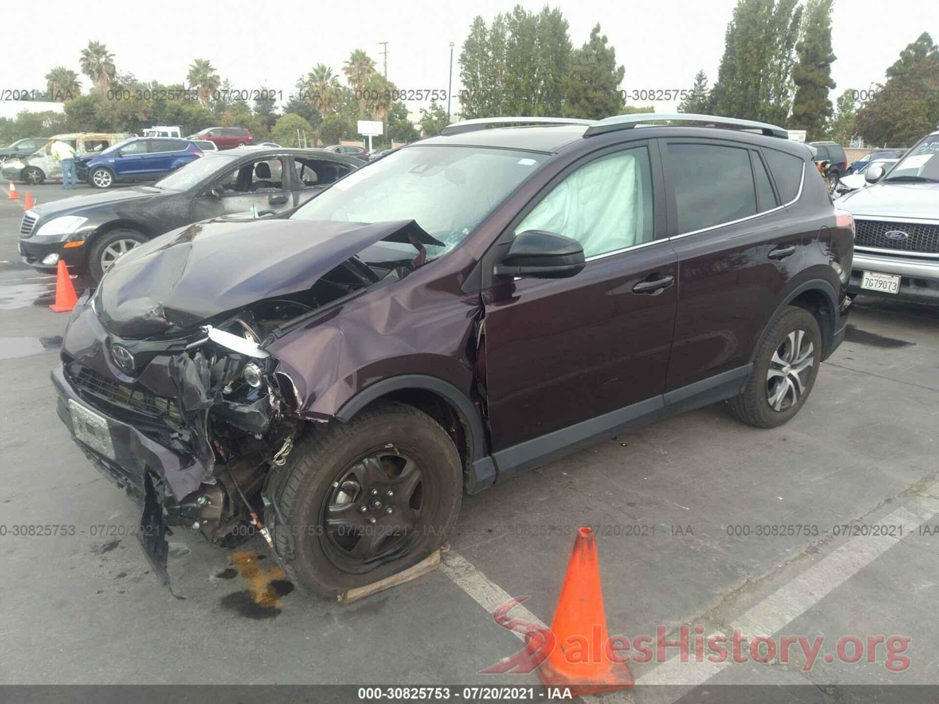 2T3ZFREV0HW390944 2017 TOYOTA RAV4