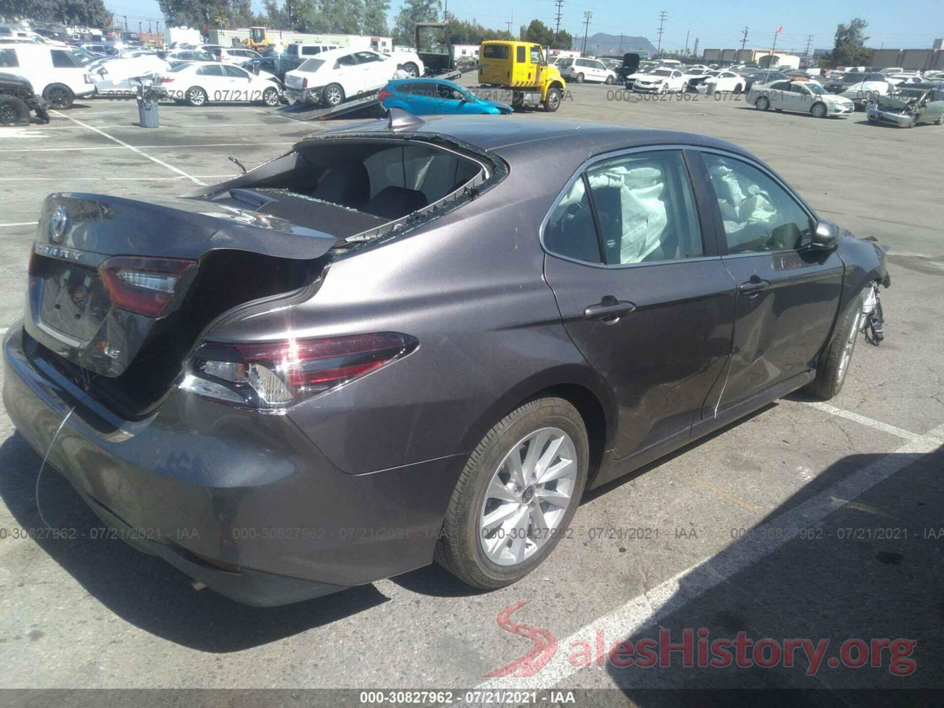 4T1C11AK5MU582445 2021 TOYOTA CAMRY