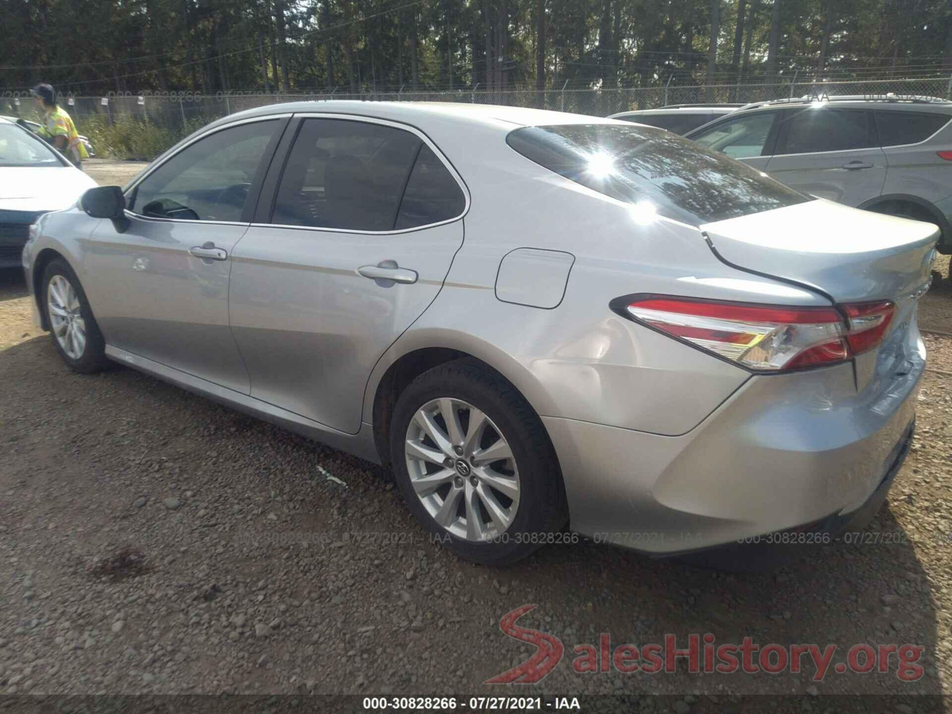 4T1B11HKXJU509942 2018 TOYOTA CAMRY