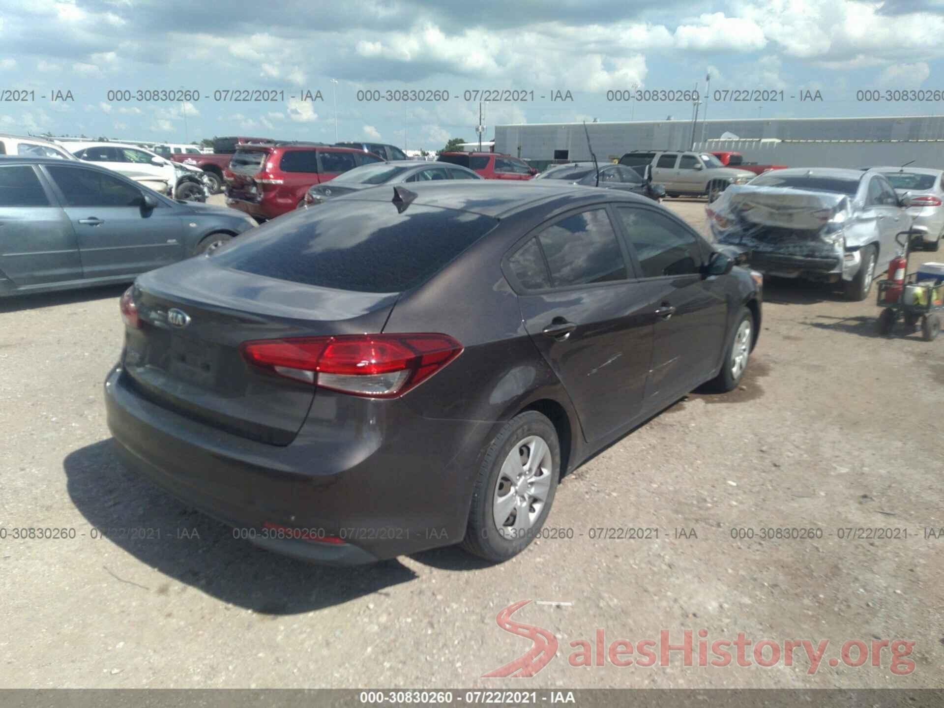 3KPFK4A76JE164613 2018 KIA FORTE