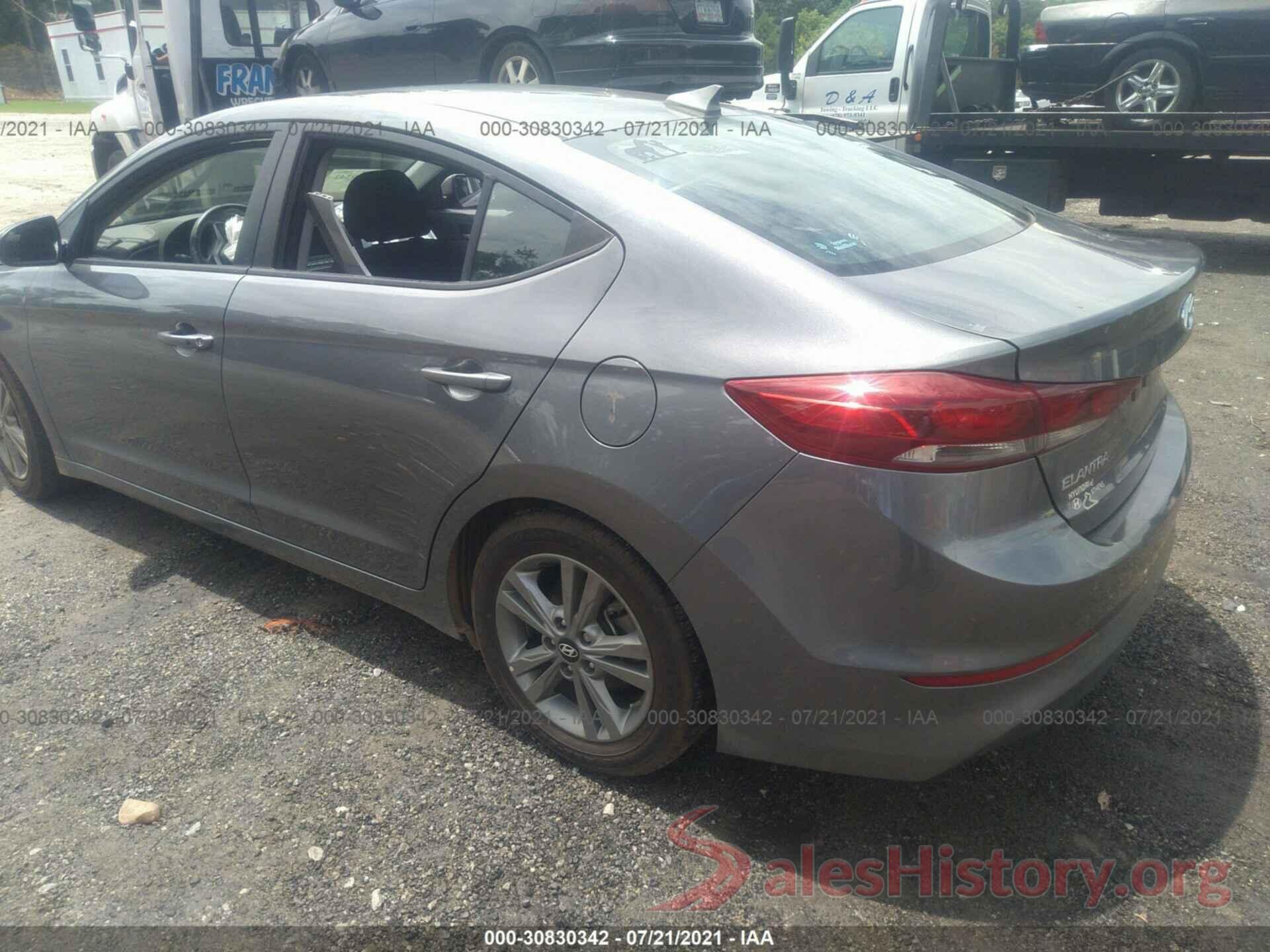 5NPD84LF5JH385528 2018 HYUNDAI ELANTRA