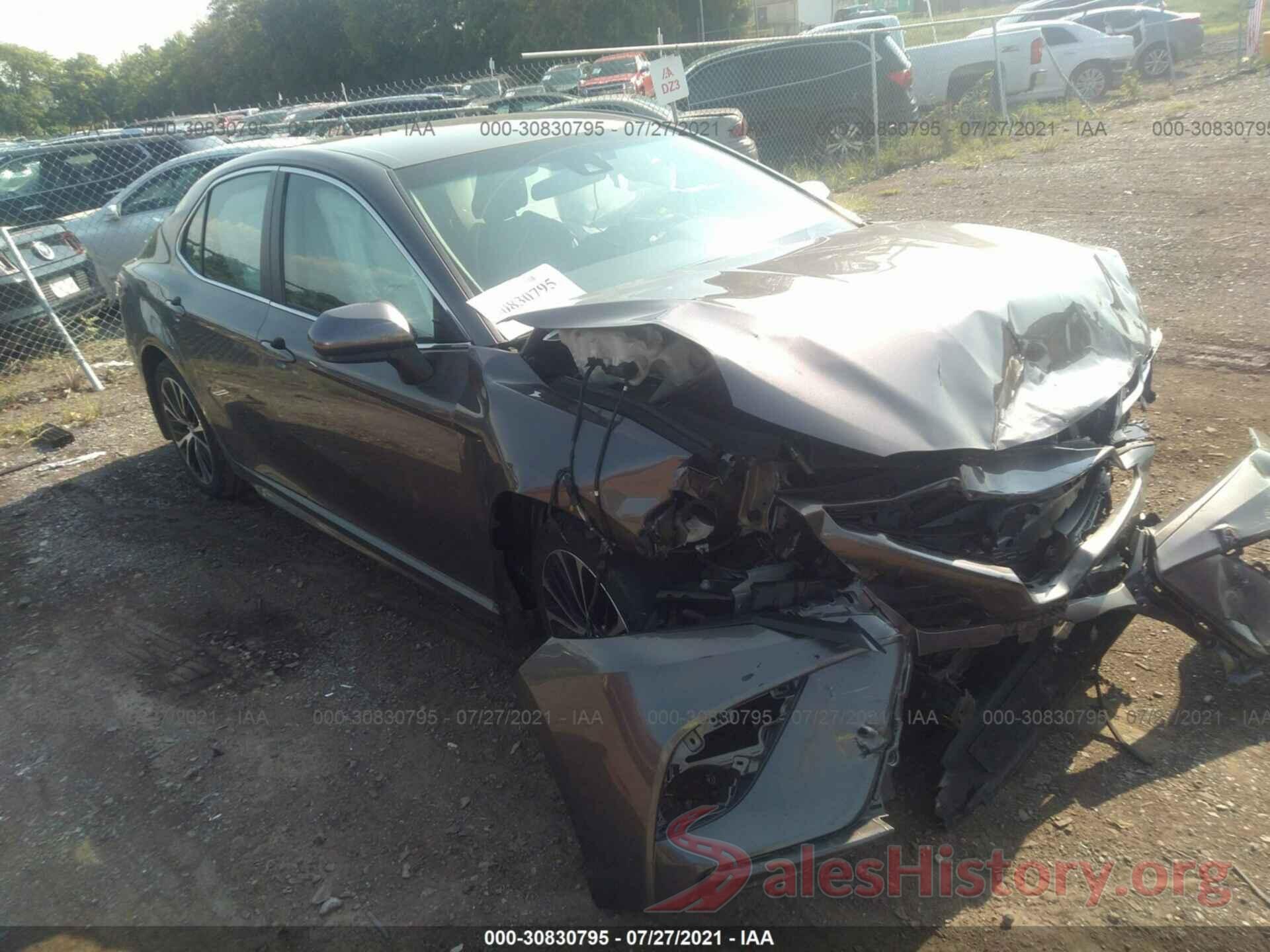 4T1B11HK1JU037503 2018 TOYOTA CAMRY