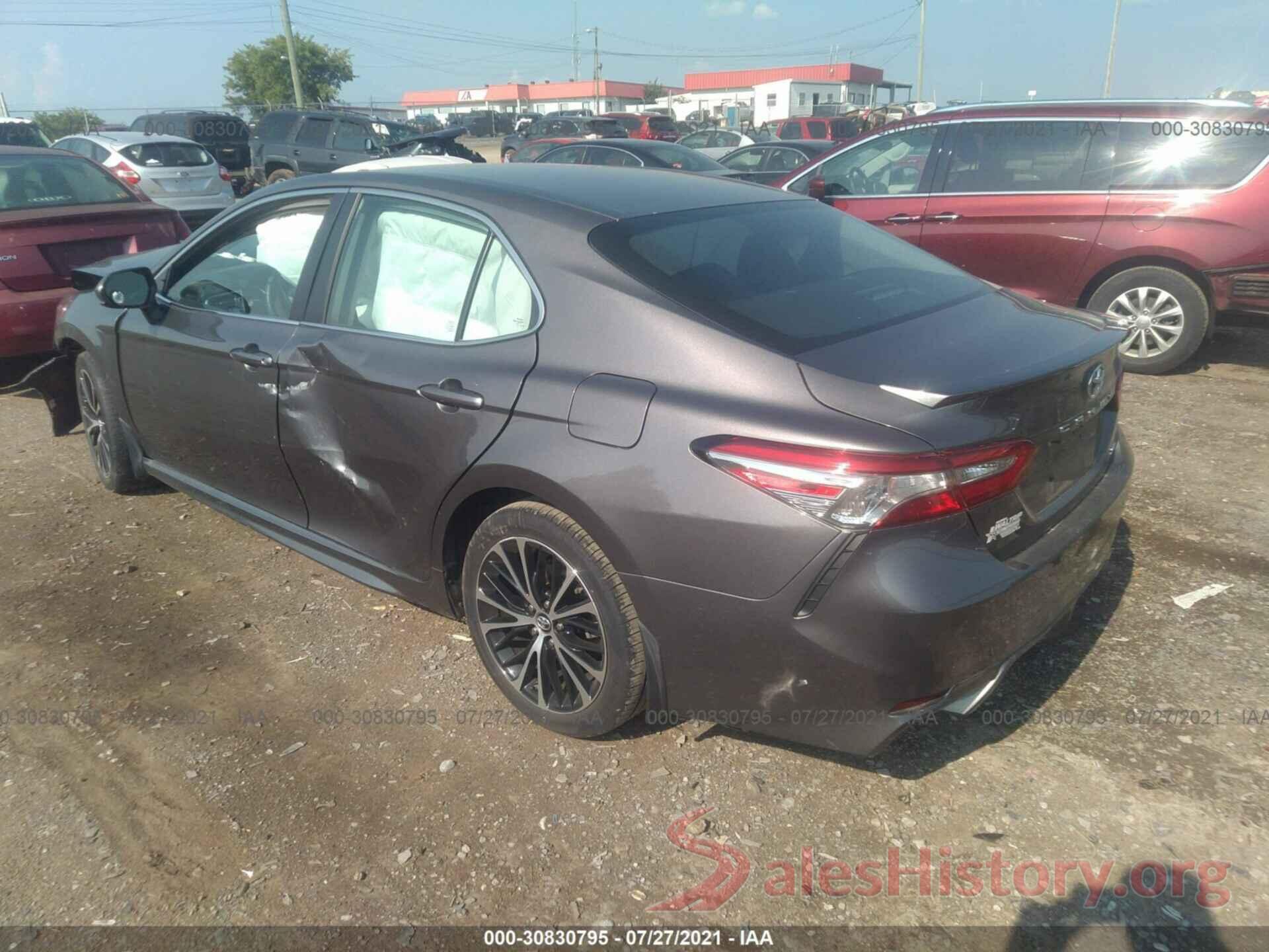 4T1B11HK1JU037503 2018 TOYOTA CAMRY