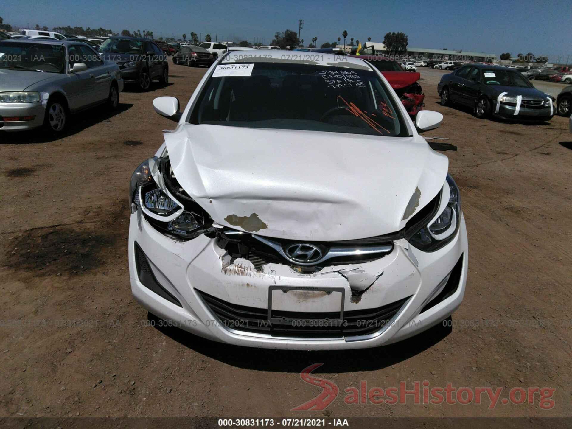 5NPDH4AE6GH673495 2016 HYUNDAI ELANTRA