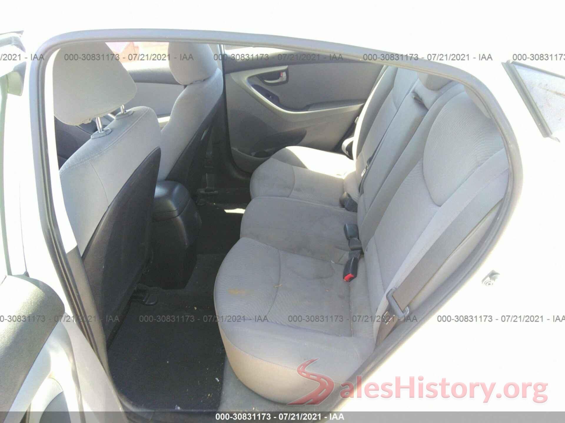 5NPDH4AE6GH673495 2016 HYUNDAI ELANTRA