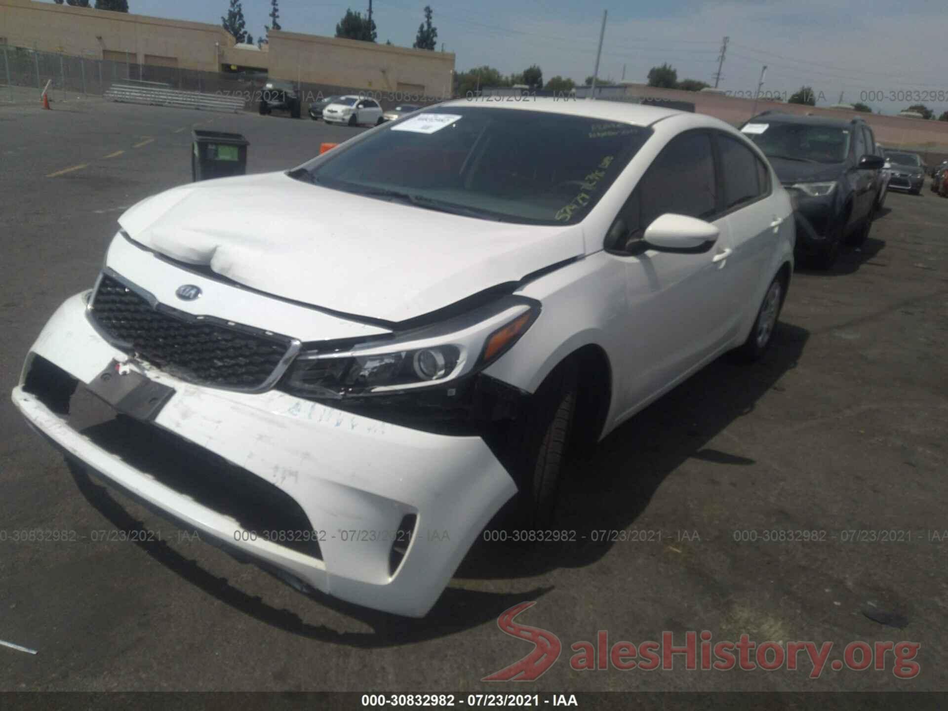 3KPFK4A73HE048134 2017 KIA FORTE