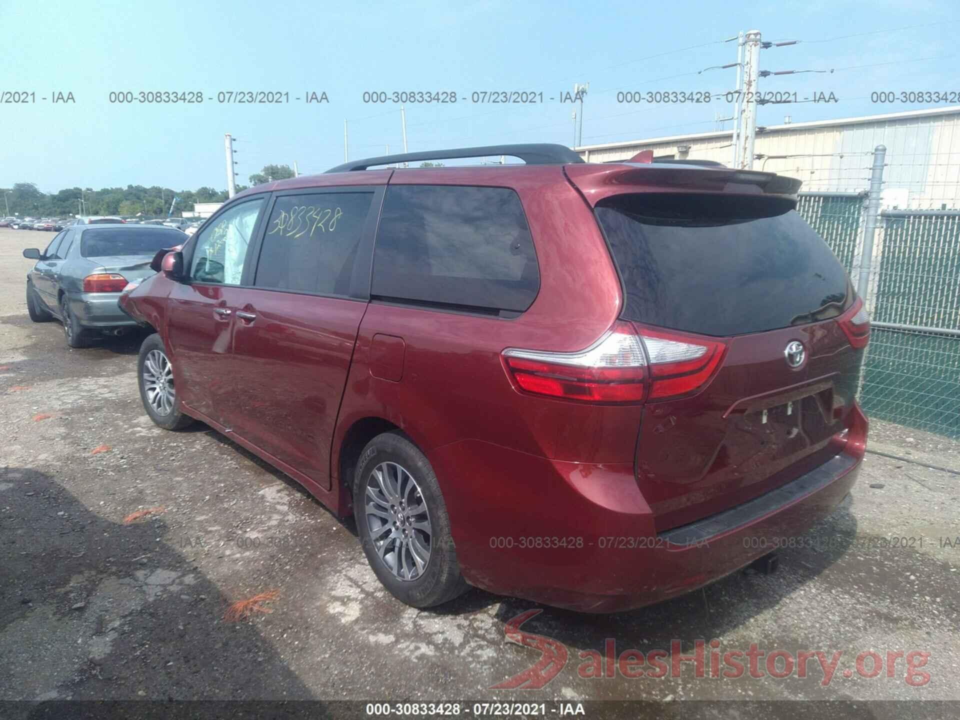 5TDYZ3DC9KS979581 2019 TOYOTA SIENNA