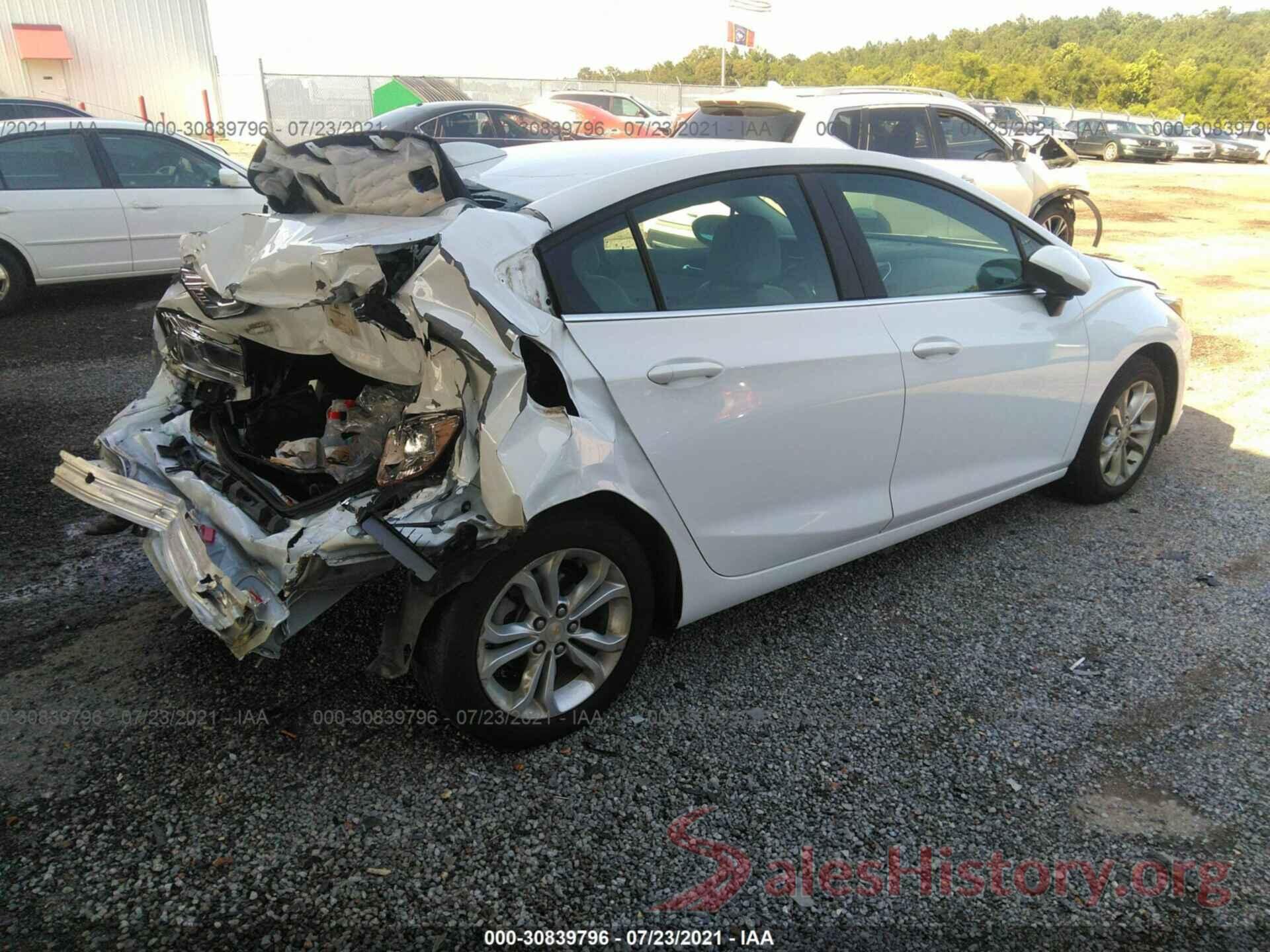 1G1BE5SM2K7121915 2019 CHEVROLET CRUZE