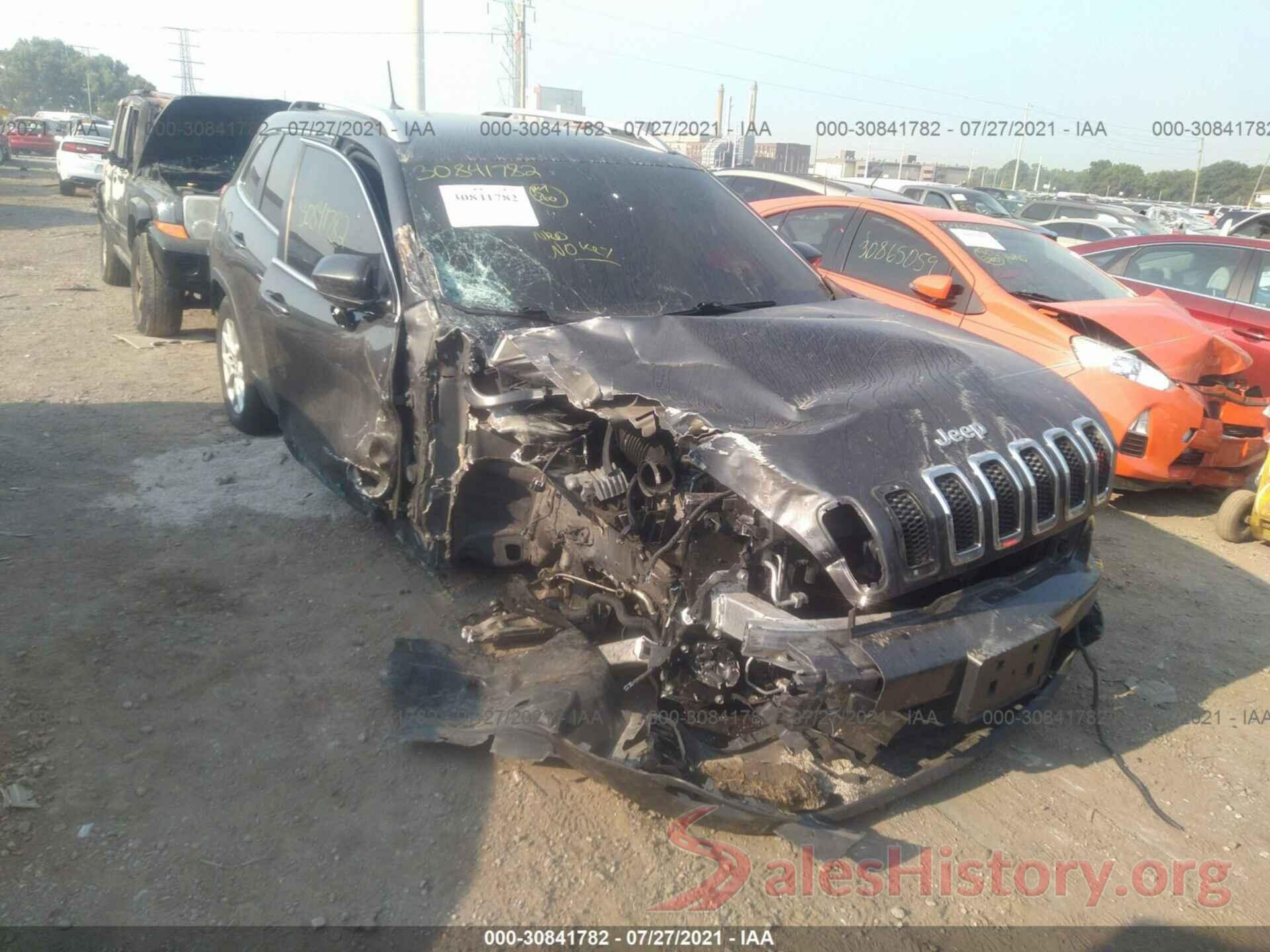 1C4PJLCB2HW533647 2017 JEEP CHEROKEE