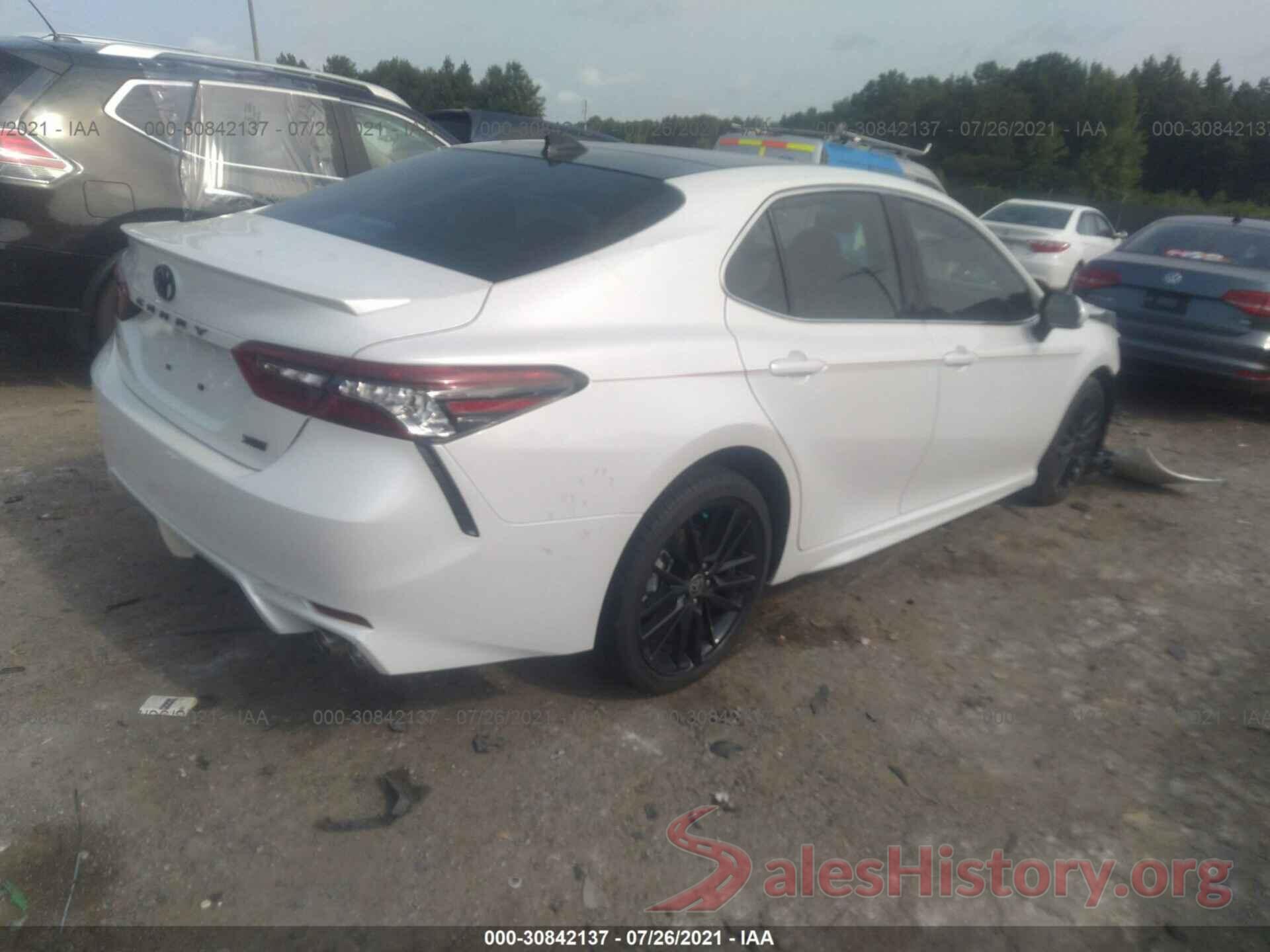 4T1KZ1AKXMU051021 2021 TOYOTA CAMRY